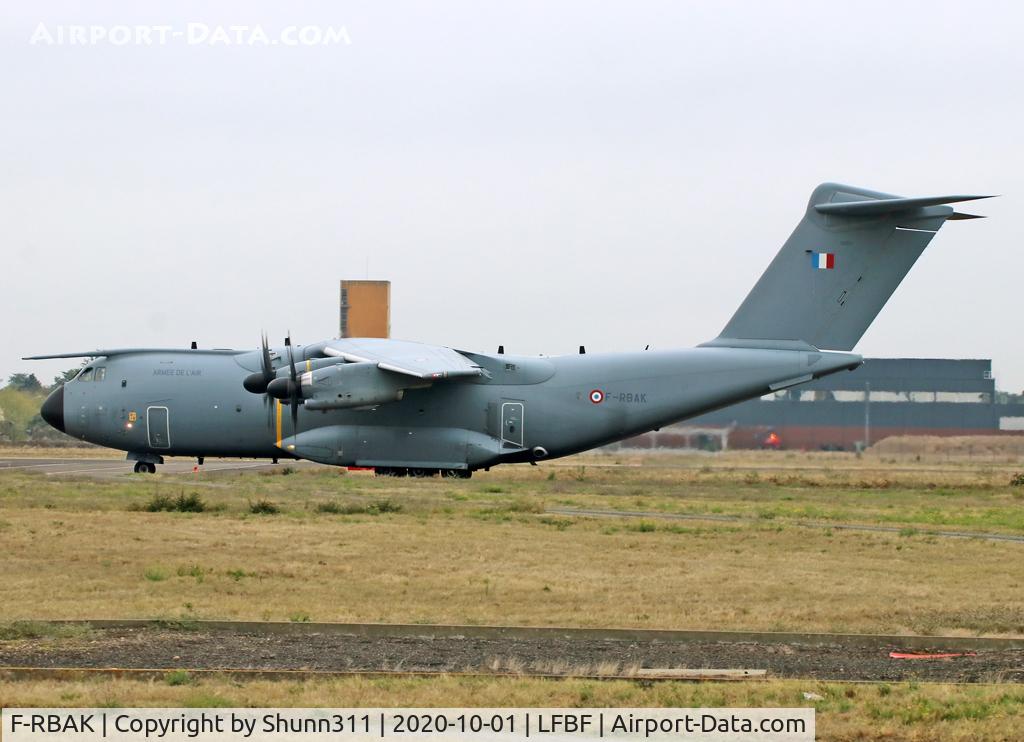 F-RBAK, 2016 Airbus A400M-180 C/N 053, Taxiing for departure...