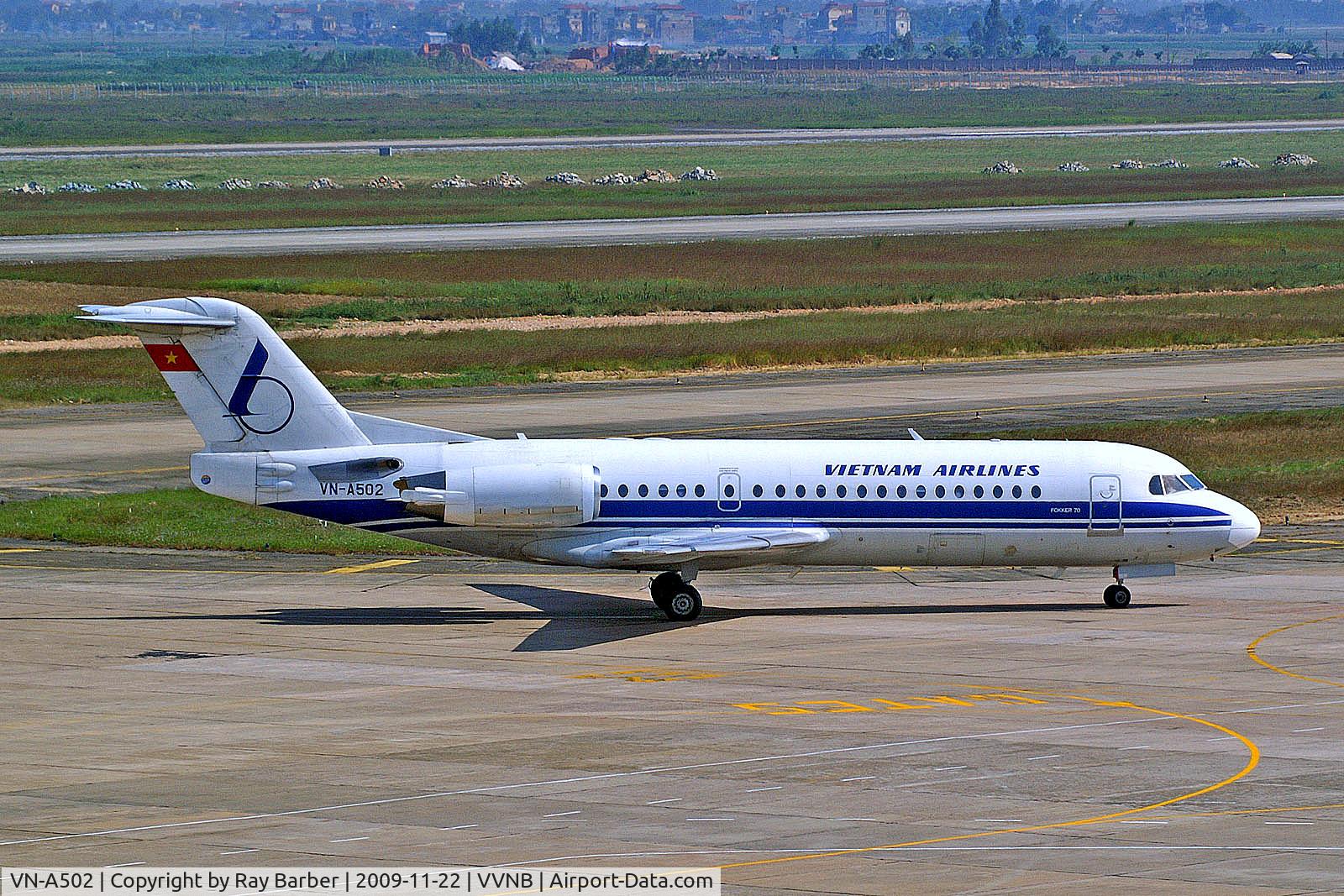 VN-A502, 1996 Fokker 70 (F-28-0070) C/N 11580, VN-A502   Fokker 70 [11580] (Vietnam Airlines) Hanoi-Noibai Int'l~VN 22/11/2009