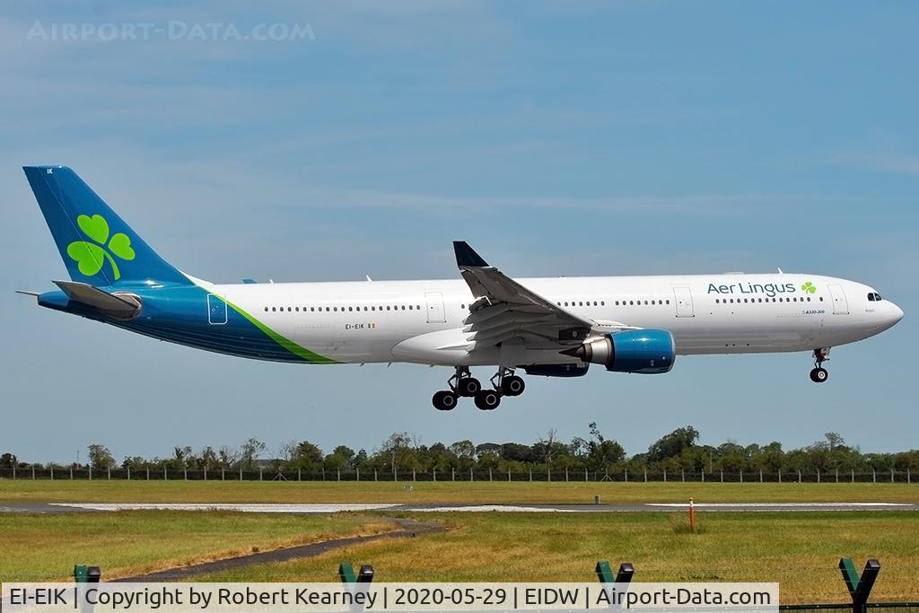 EI-EIK, 2006 Airbus A330-302 C/N 789, Short final for r/w 10