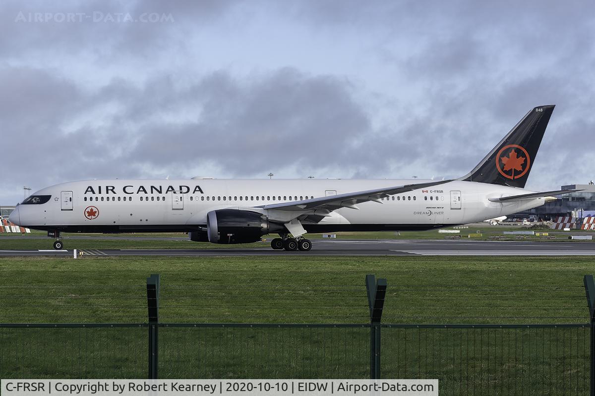 C-FRSR, 2017 Boeing 787-9 Dreamliner C/N 37178, Lining up r/w 28