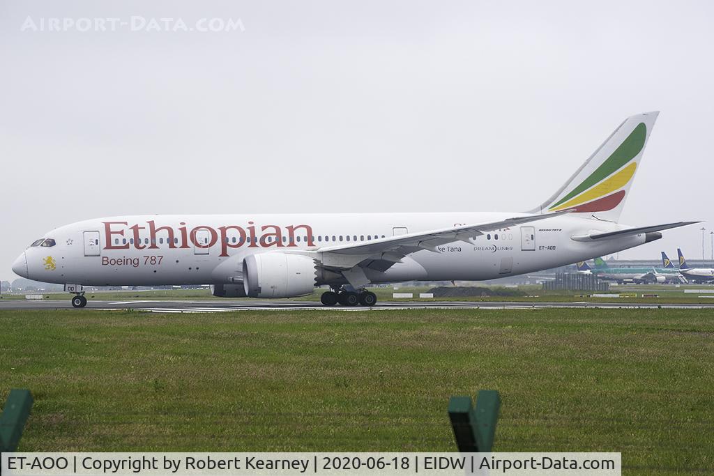 ET-AOO, 2012 Boeing 787-8 Dreamliner C/N 34743, Lining up r/w 28