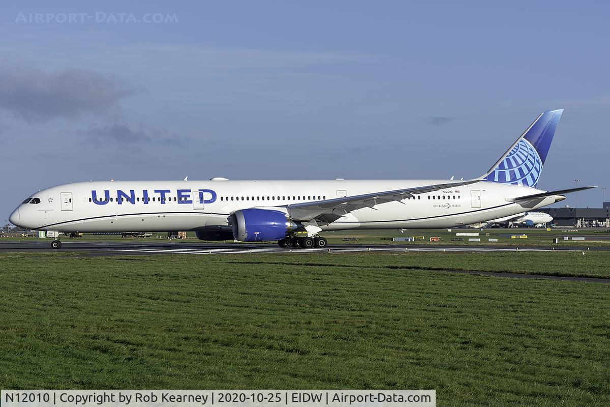 N12010, 2019 Boeing 787-10 Dreamliner C/N 40926, Lining up r/w 28