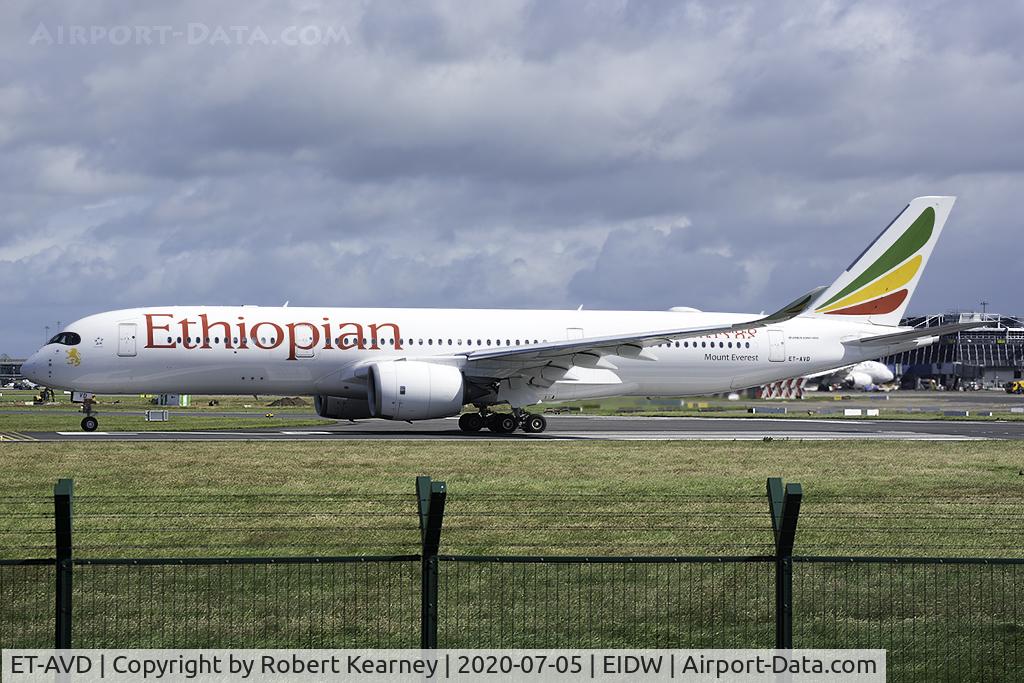ET-AVD, 2018 Airbus A350-941 C/N 205, Lining up r/w 28
