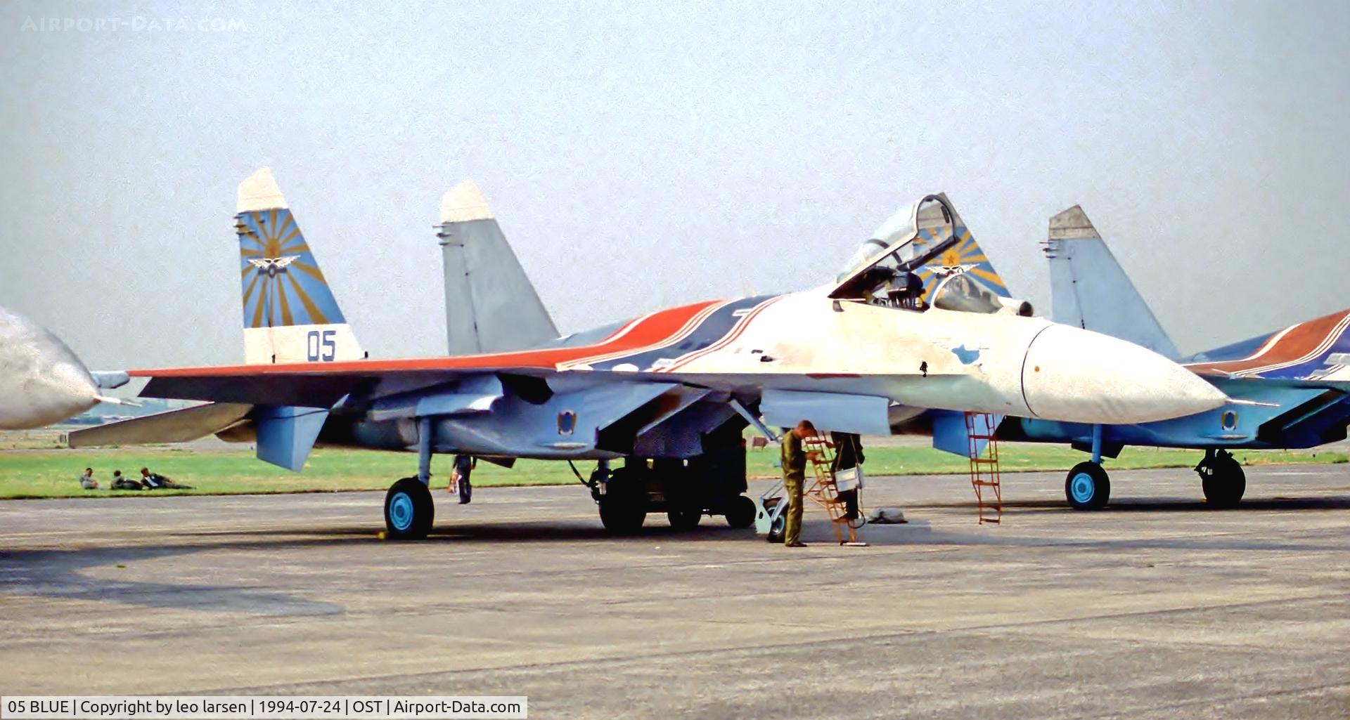 05 BLUE, 1990 Sukhoi Su-27 C/N 36911031513, Ostende Air Show 24.7.1994