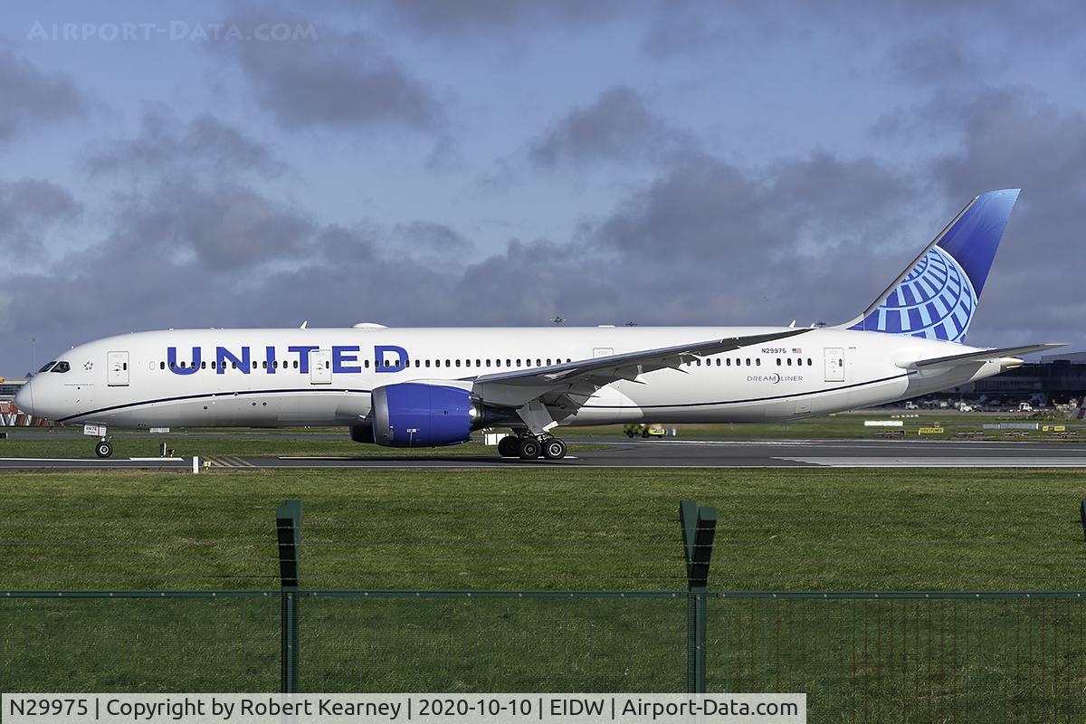 N29975, 2020 Boeing 787-9 Dreamliner C/N 66134, Lining up r/w 28