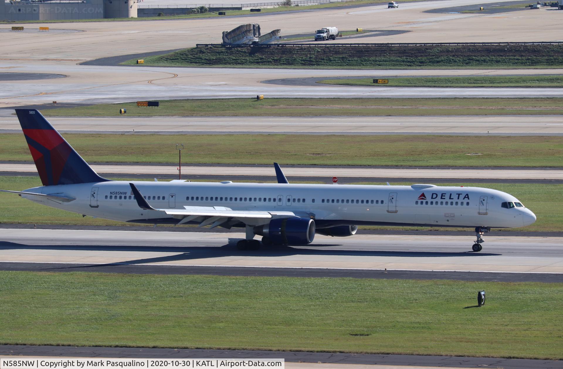 N585NW, 2002 Boeing 757-351 C/N 32985, Boeing 757-351