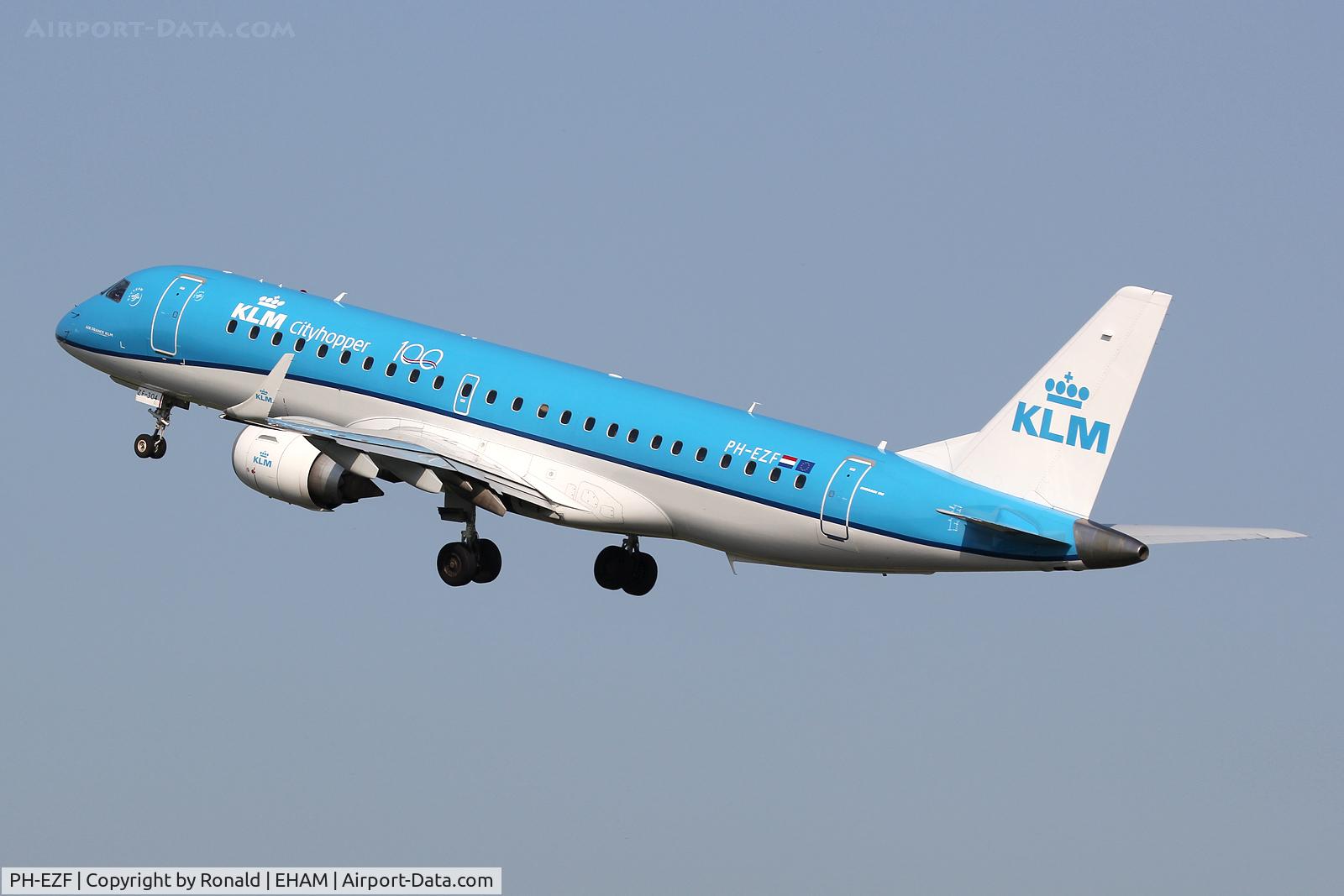 PH-EZF, 2009 Embraer 190LR (ERJ-190-100LR) C/N 19000304, at spl