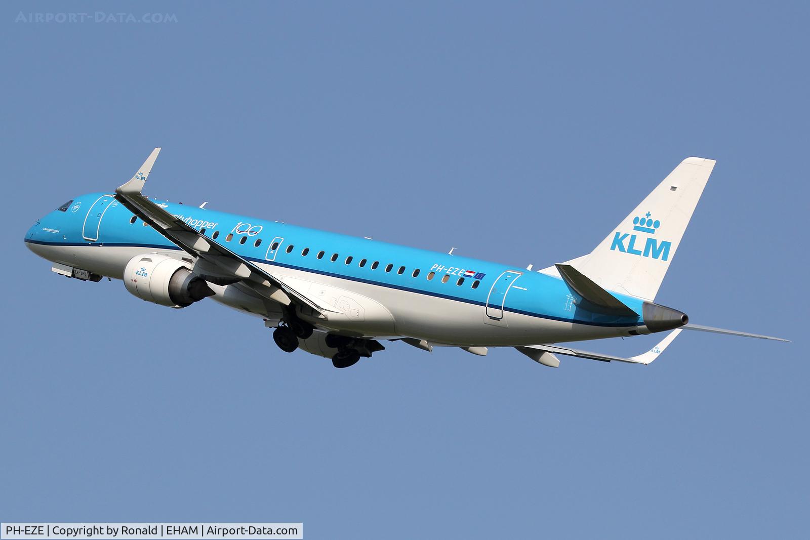 PH-EZE, 2009 Embraer 190LR (ERJ-190-100LR) C/N 19000288, at spl