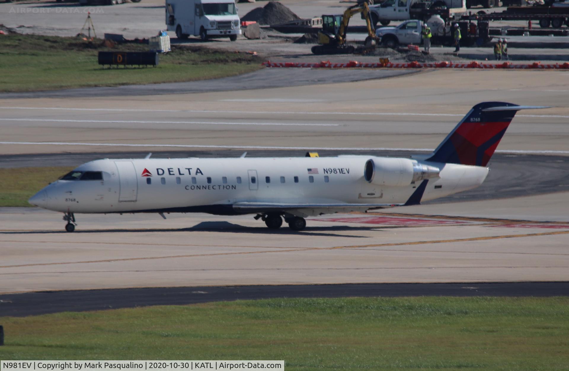 N981EV, 2003 Bombardier CRJ-200ER (CL-600-2B19) C/N 7768, CL-600-2B19