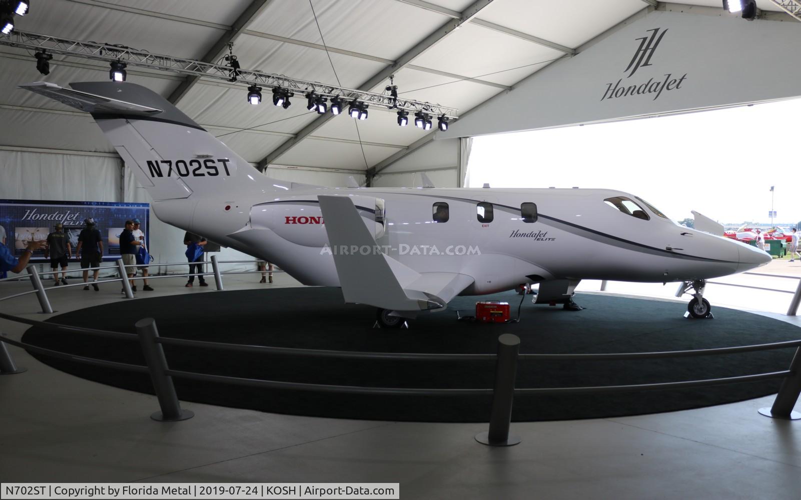 N702ST, 2019 Honda HA-420 HondaJet C/N 42000154, EAA OSH 2019