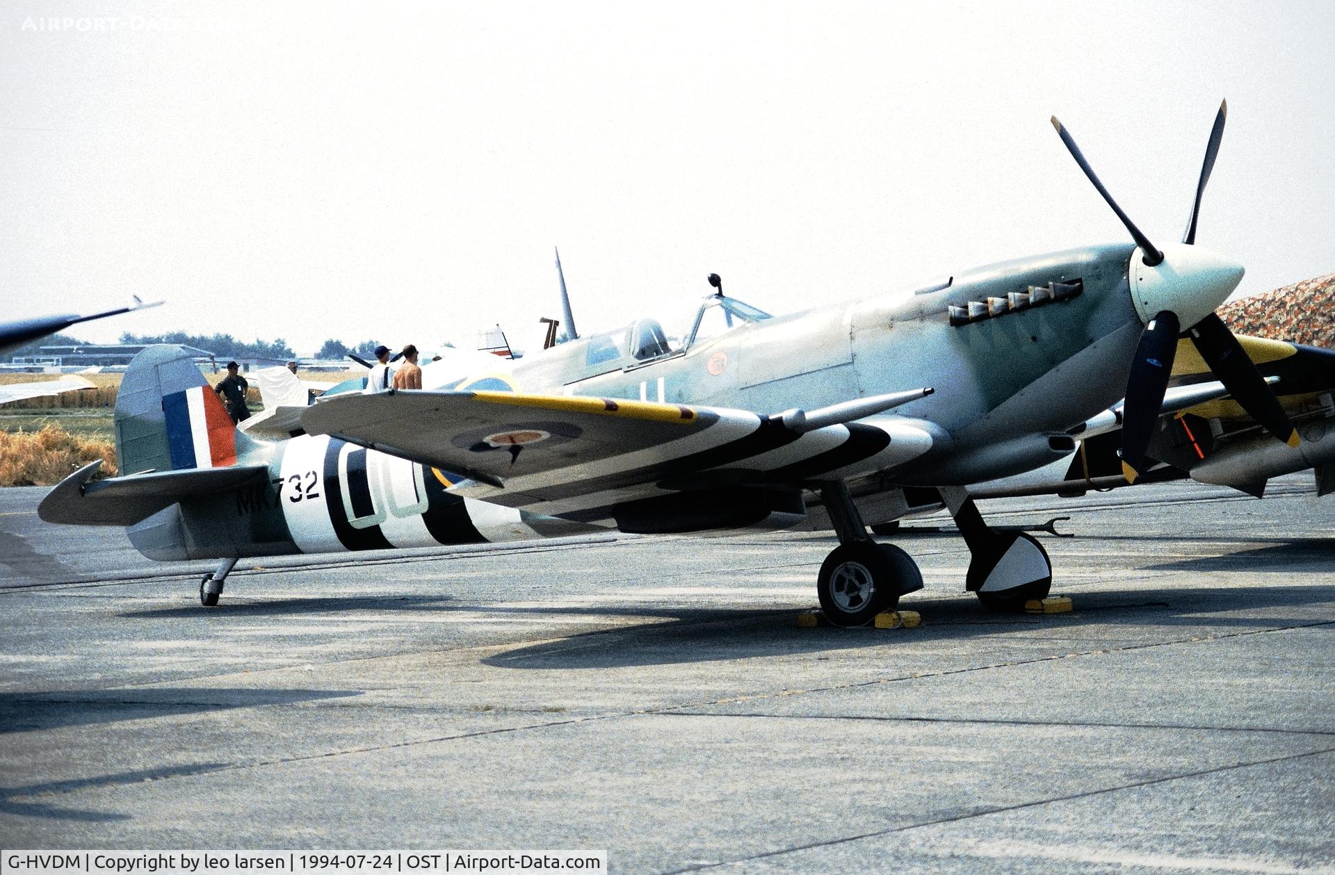 G-HVDM, 1943 Supermarine 361 Spitfire LF.IXc C/N CBAF.IX.1732, Ostende Air Show 24.7.1994 . MK732 RAF c-s.