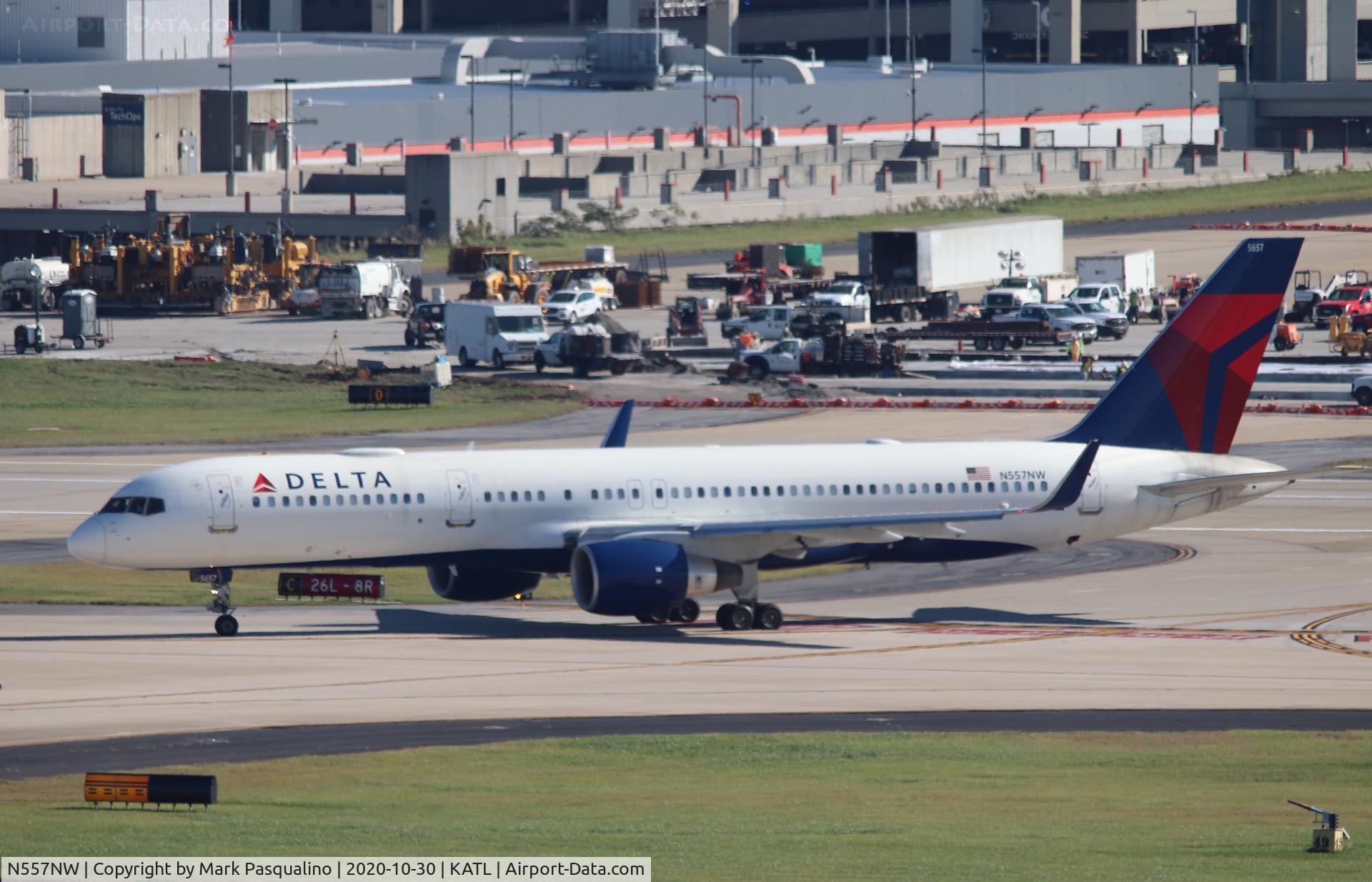 N557NW, 2002 Boeing 757-251 C/N 33393, Boeing 757-251