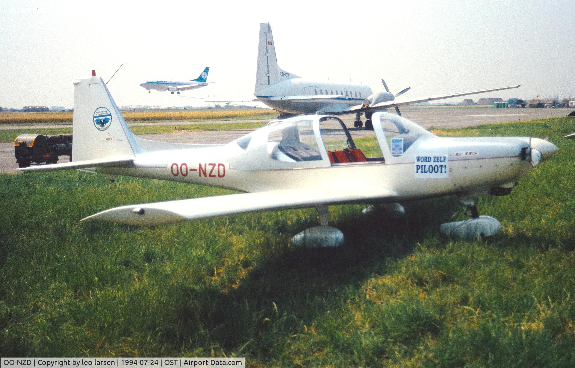 OO-NZD, 1988 Grob G-115 C/N 8068, Ostende Air Show 24.7.1994