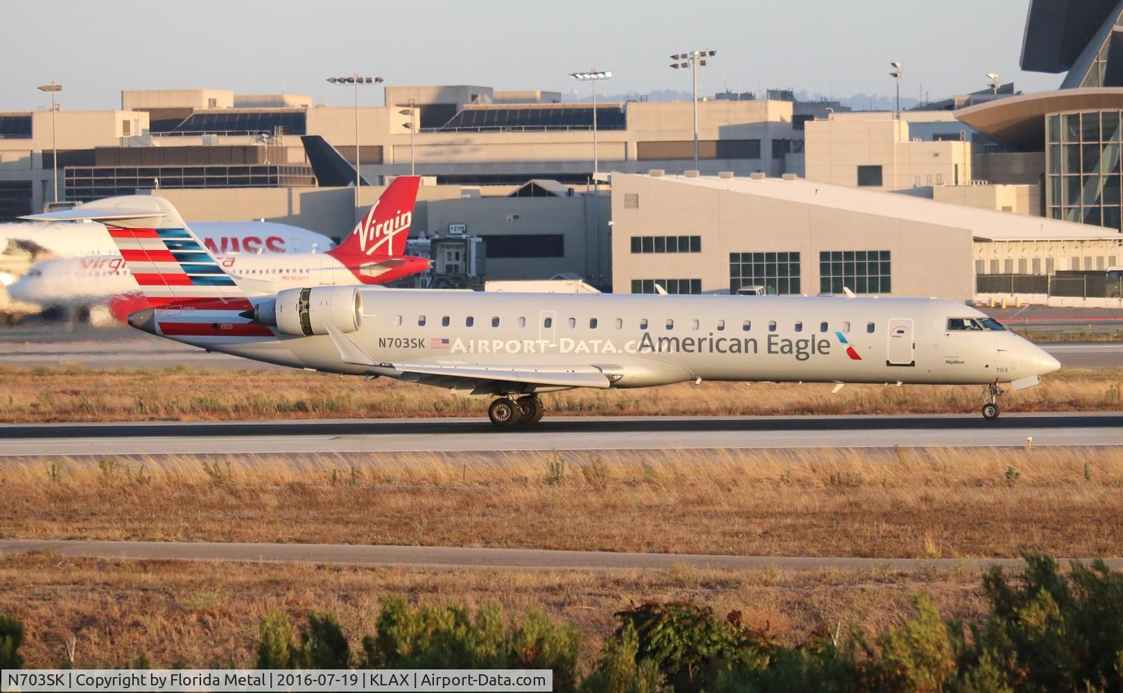 N703SK, 2004 Bombardier CRJ-701ER (CL-600-2C10) Regional Jet C/N 10139, LAX spotting 2016