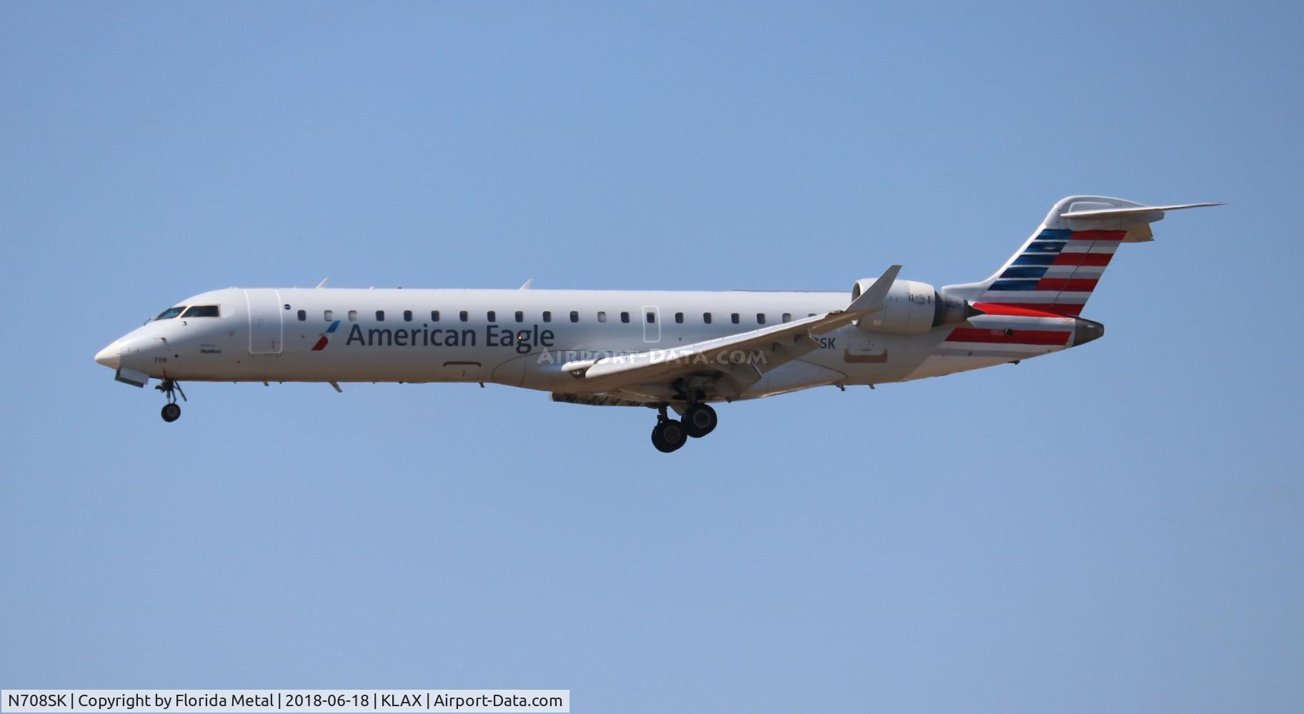 N708SK, 2004 Bombardier CRJ-701ER (CL-600-2C10) Regional Jet C/N 10156, LAX spotting 2018