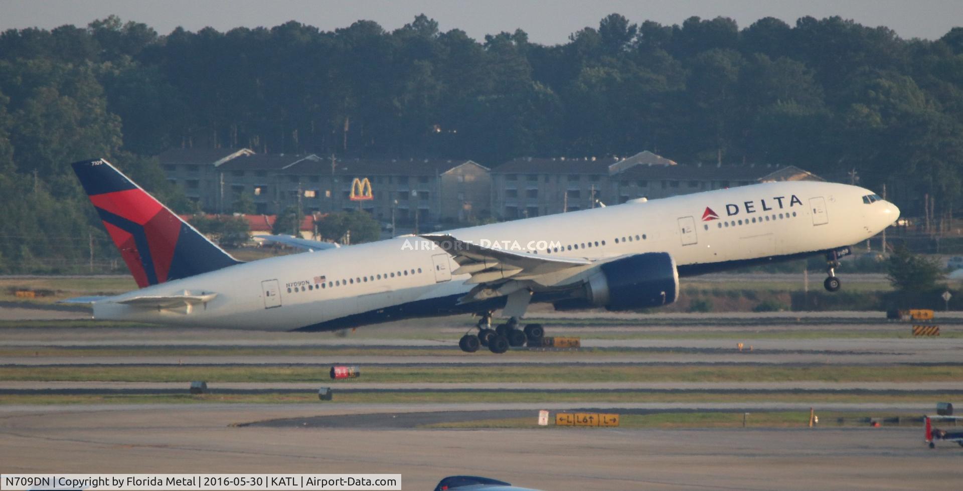N709DN, 2010 Boeing 777-232/LR C/N 40559, ATL spotting 2016