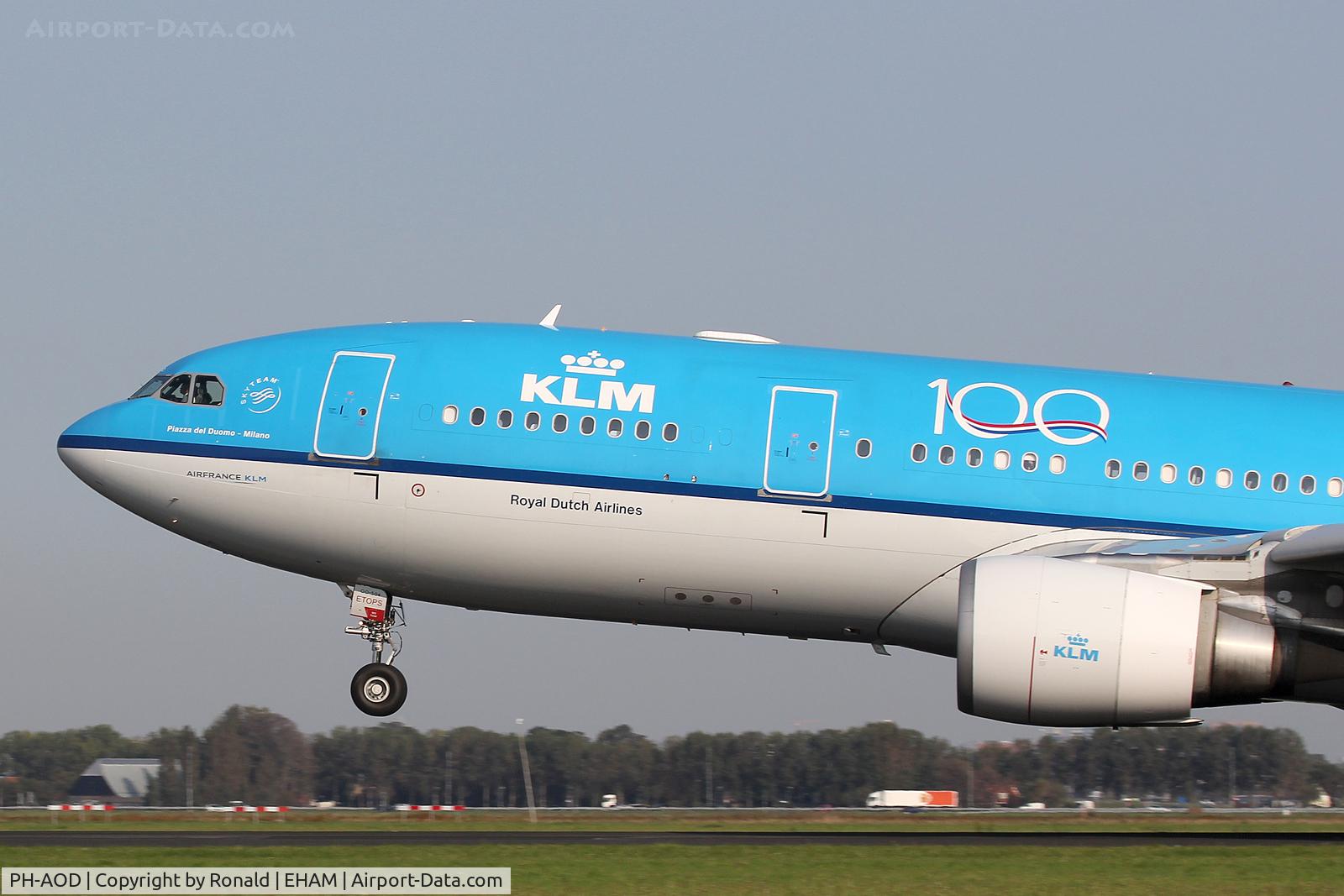 PH-AOD, 2006 Airbus A330-203 C/N 738, close up