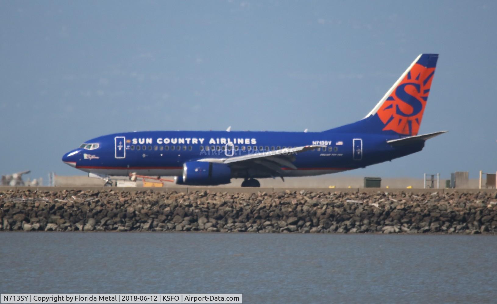 N713SY, 2000 Boeing 737-7Q8 C/N 30635, SFO spotting 2018