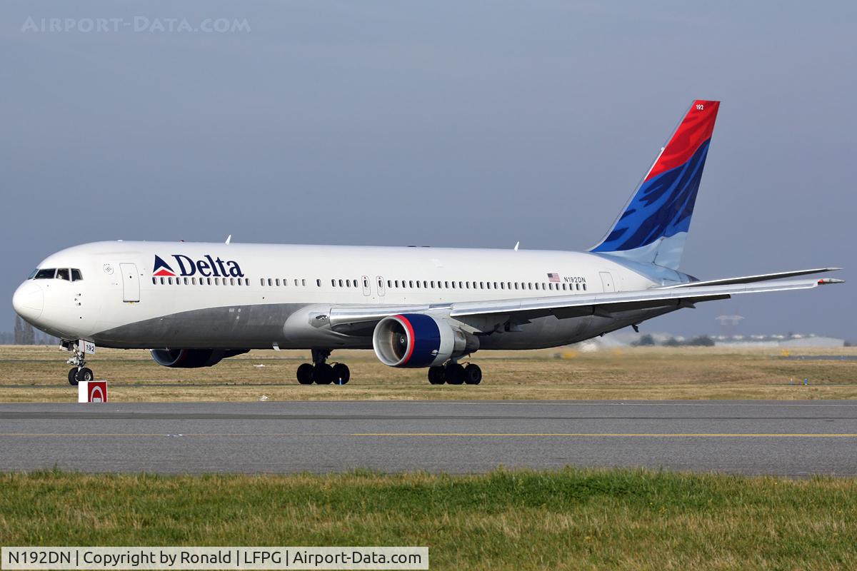 N192DN, 1997 Boeing 767-332 C/N 28449, at cdg