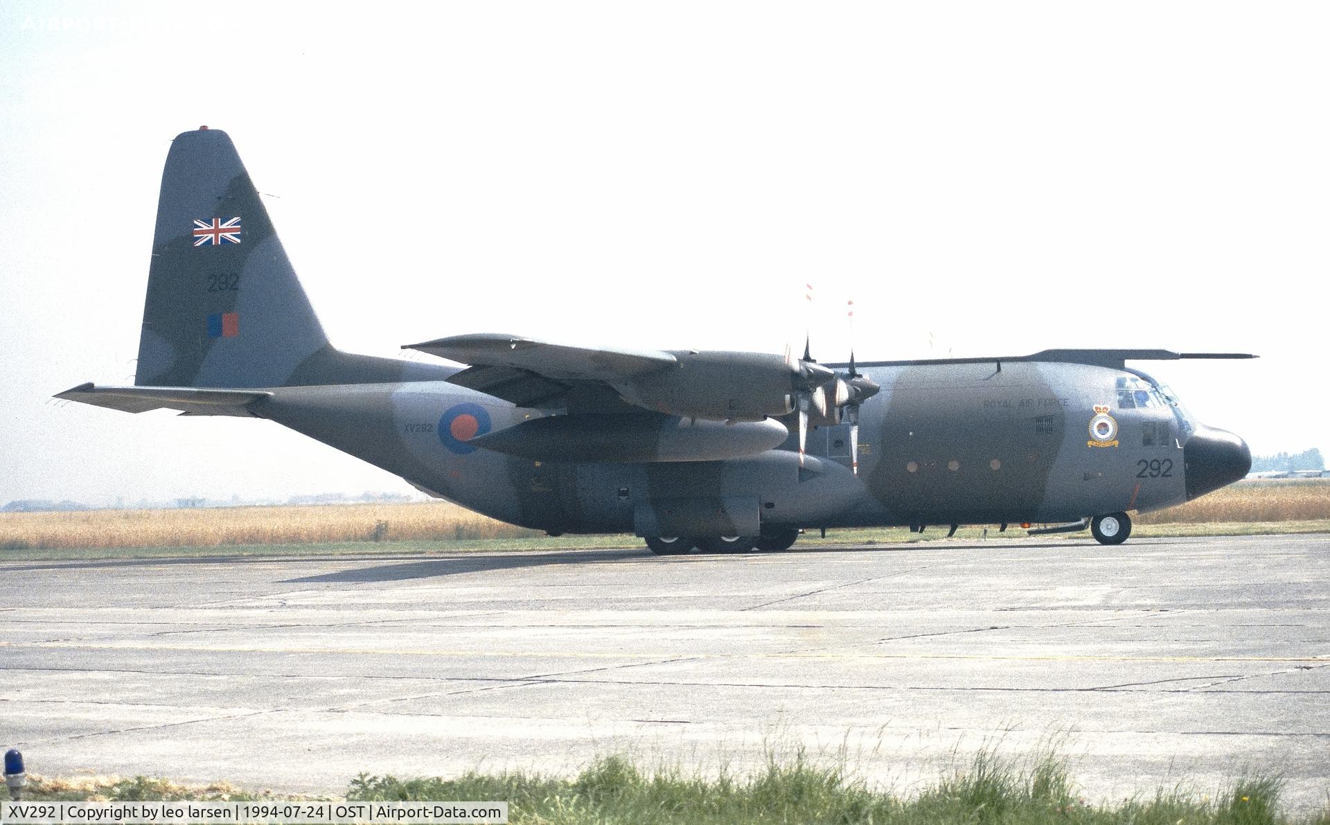XV292, 1967 Lockheed C-130K Hercules C.1 C/N 382-4257, Ostende Air Show 24.7.1994