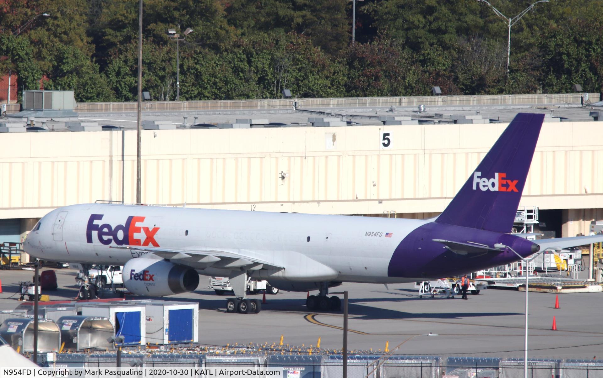 N954FD, 1997 Boeing 757-236 C/N 29113, Boeing 757-236