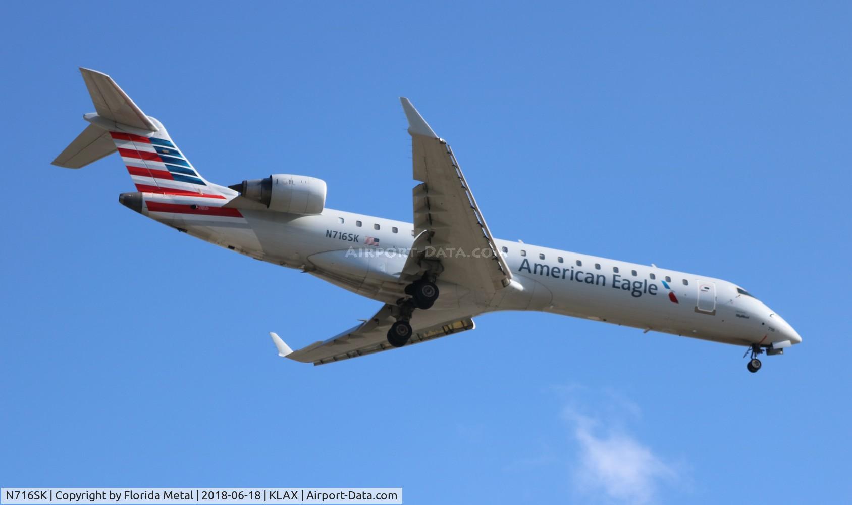 N716SK, 2004 Bombardier CRJ-701ER (CL-600-2C10) Regional Jet C/N 10180, LAX spotting 2018