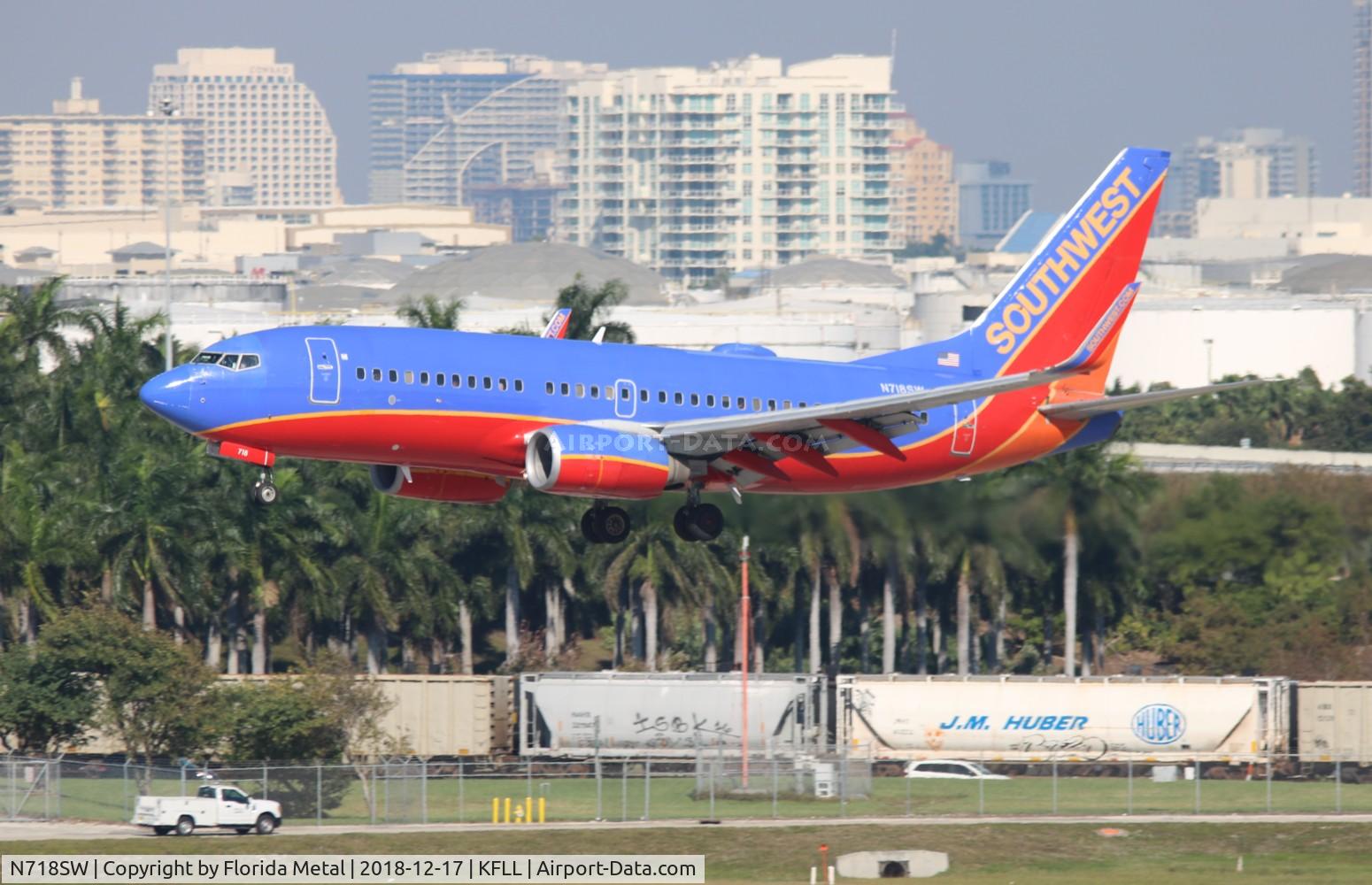 N718SW, 1998 Boeing 737-7H4 C/N 27852, FLL 2018