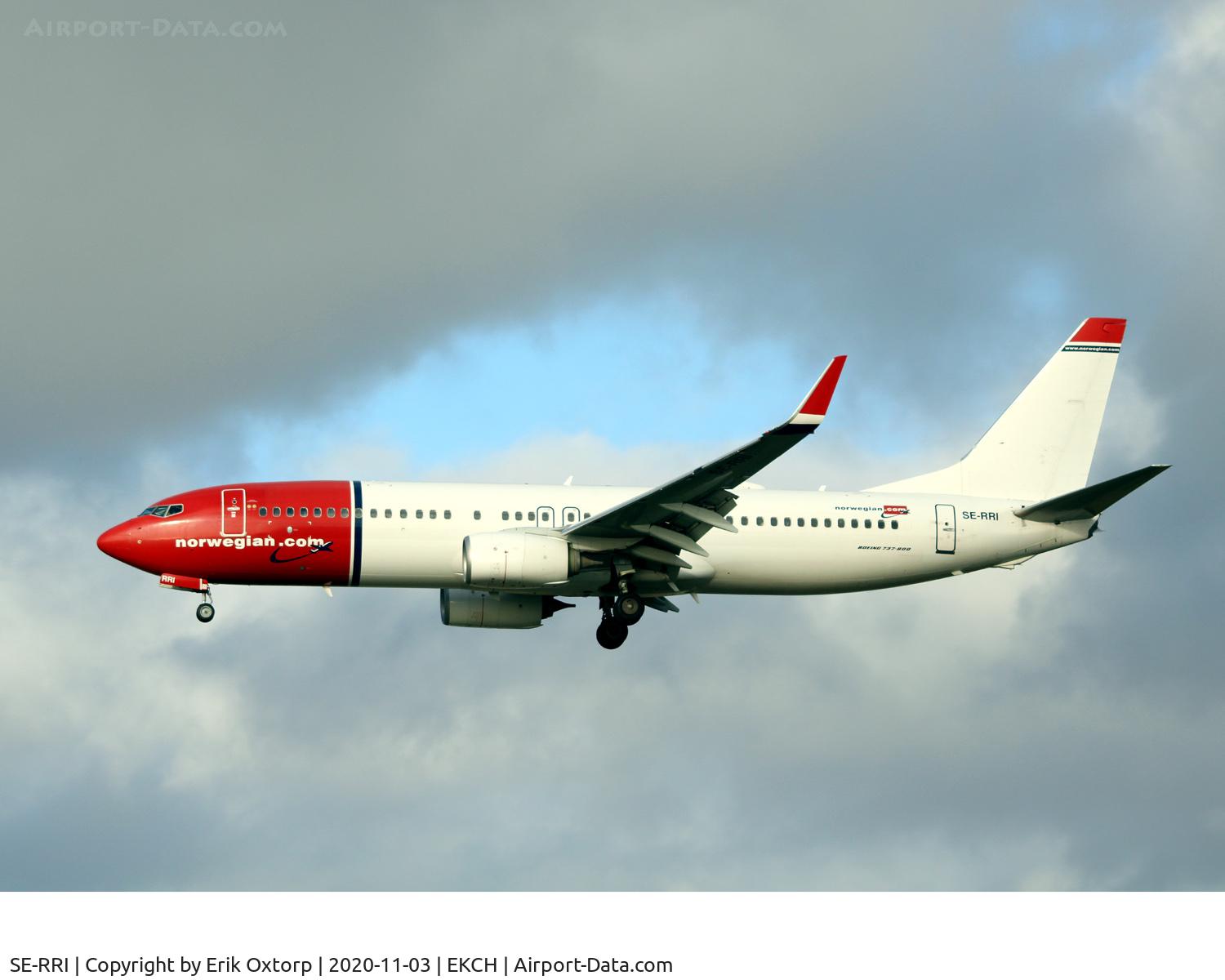 SE-RRI, 2015 Boeing 737-8JP C/N 41136, SE-RRI landing rw 22L