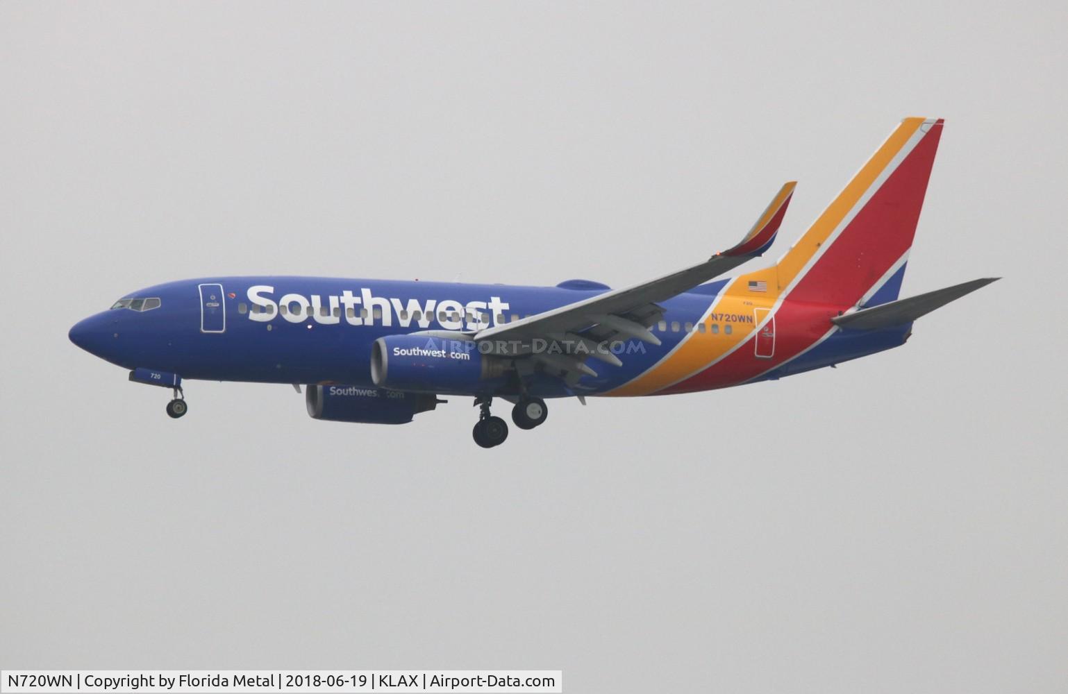 N720WN, 1998 Boeing 737-7H4 C/N 27854, LAX spotting 2018