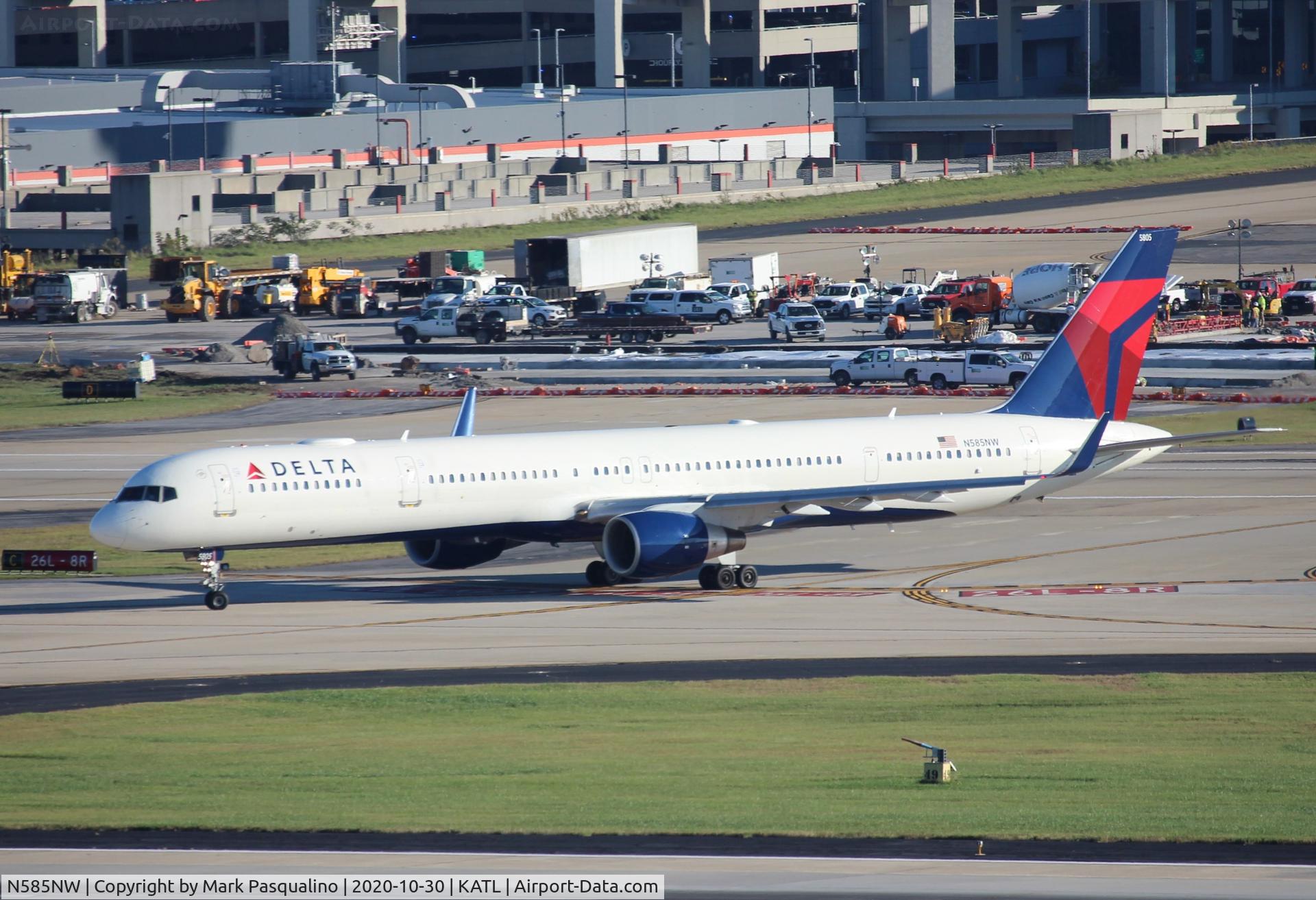 N585NW, 2002 Boeing 757-351 C/N 32985, Boeing 757-351