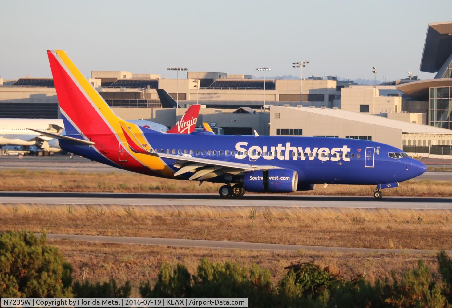 N723SW, 1999 Boeing 737-7H4 C/N 27855, LAX spotting 2016