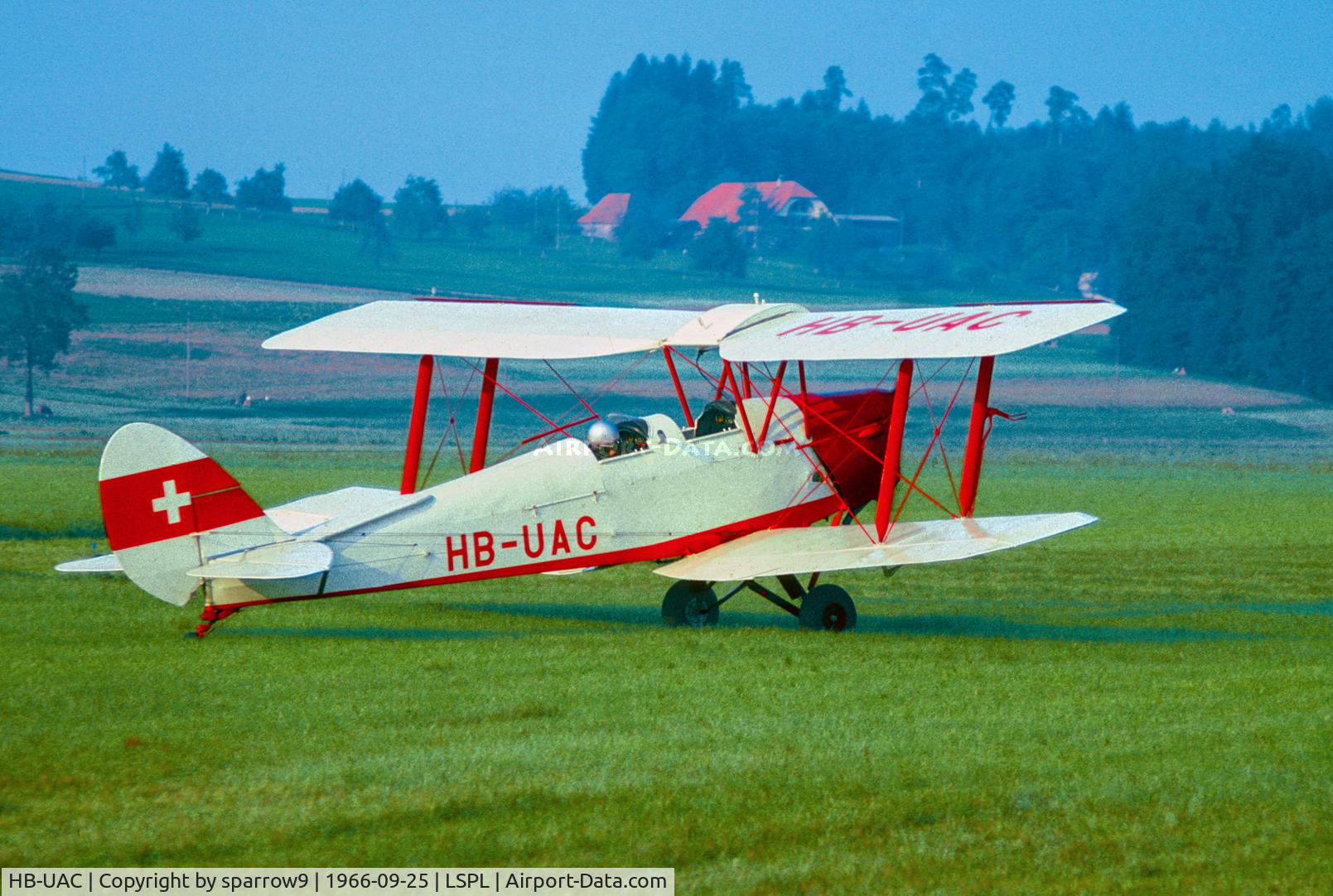 HB-UAC, 1941 De Havilland DH-82A Tiger Moth II C/N 84641, At Langenthal-Bleienbach. Scanned from a slide.
