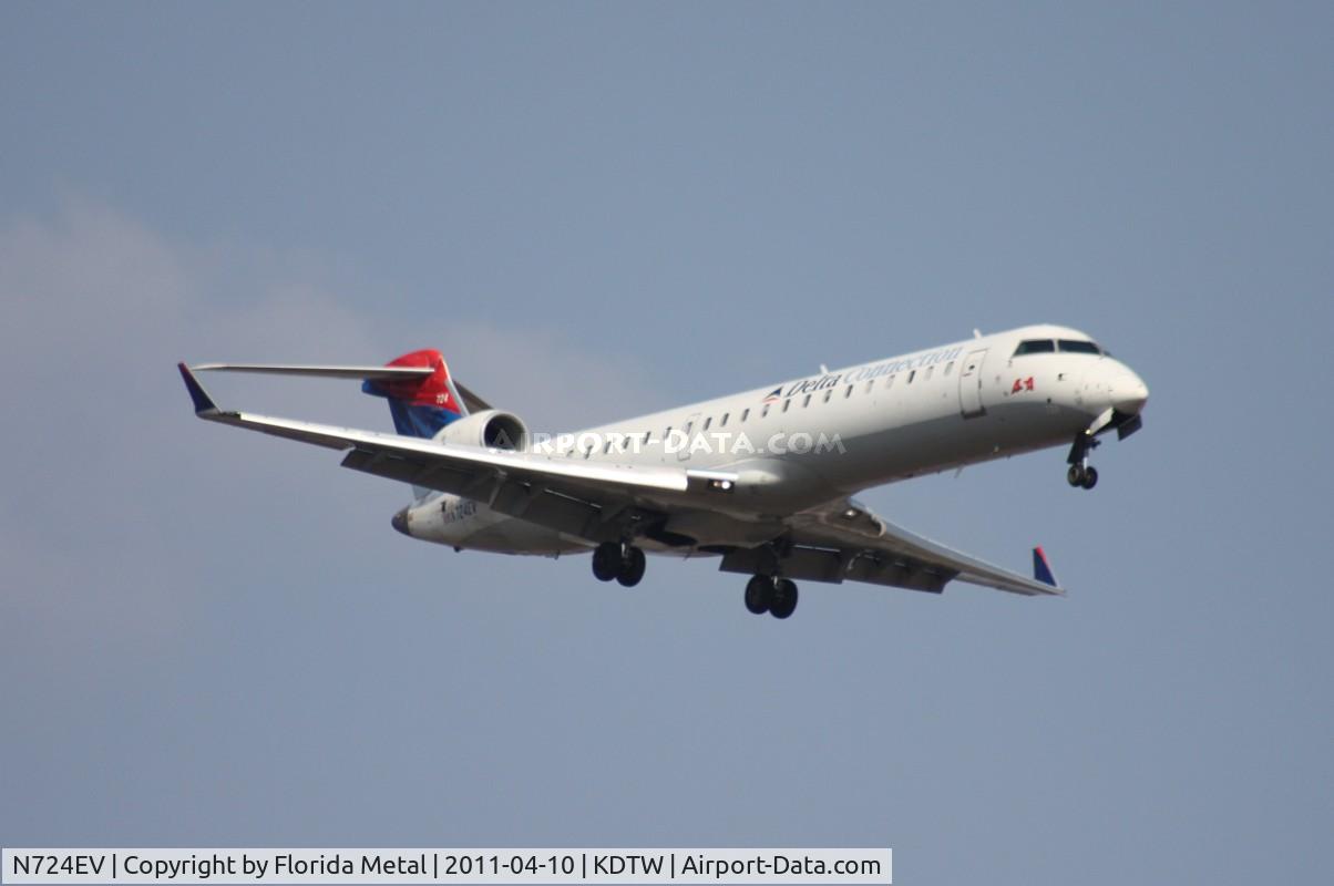 N724EV, 2004 Bombardier CRJ-701 (CL-600-2C10) Regional Jet C/N 10138, DTW spotting 2011