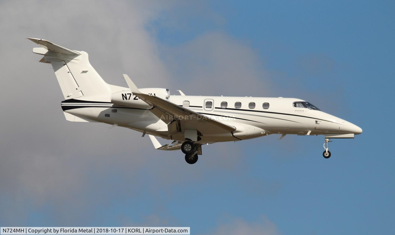 N724MH, 2014 Embraer EMB 505 Phenom 300 C/N 50500221, NBAA ORL 2018