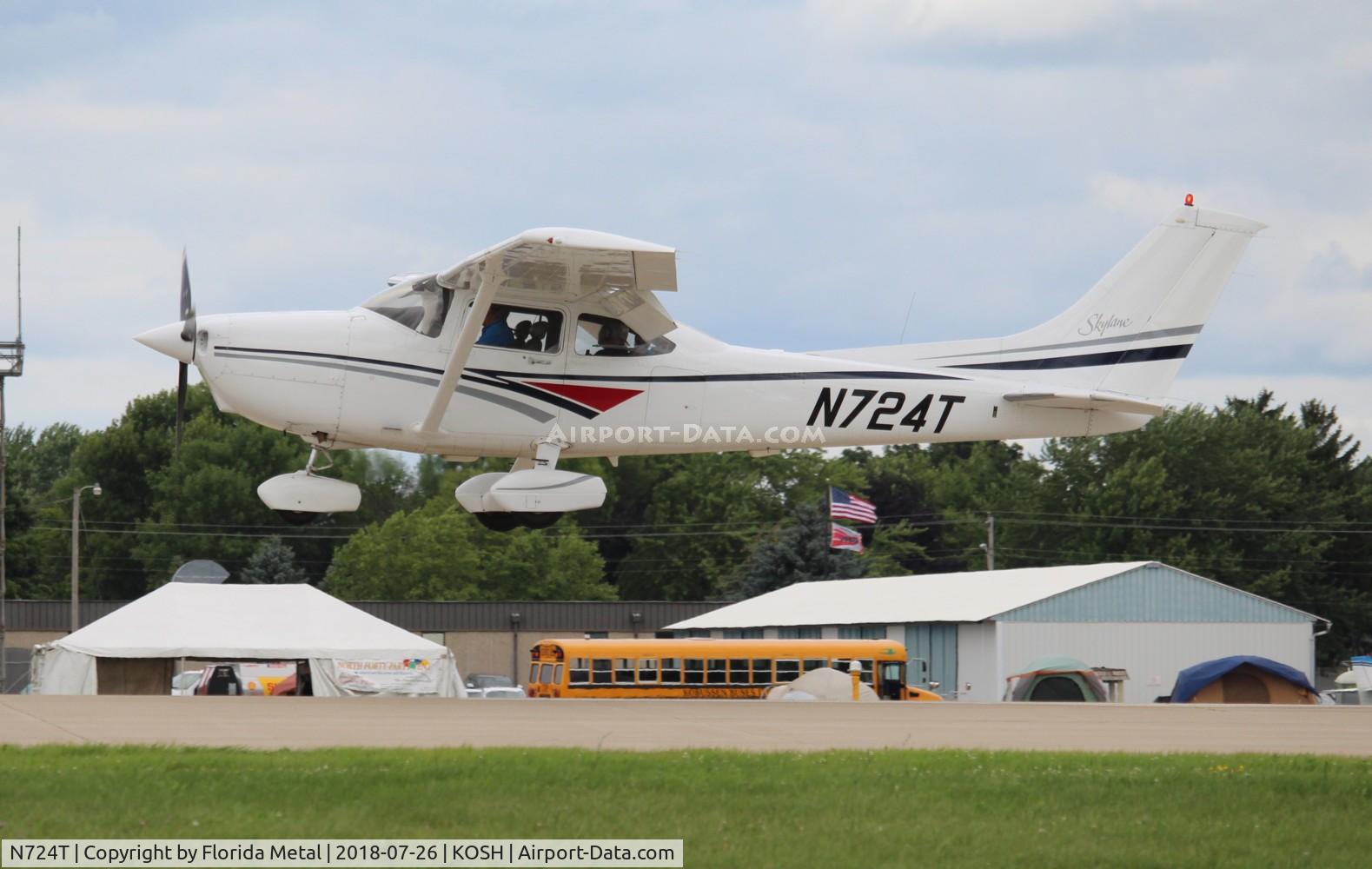 N724T, 1998 Cessna 182S Skylane C/N 18280250, EAA OSH 2018