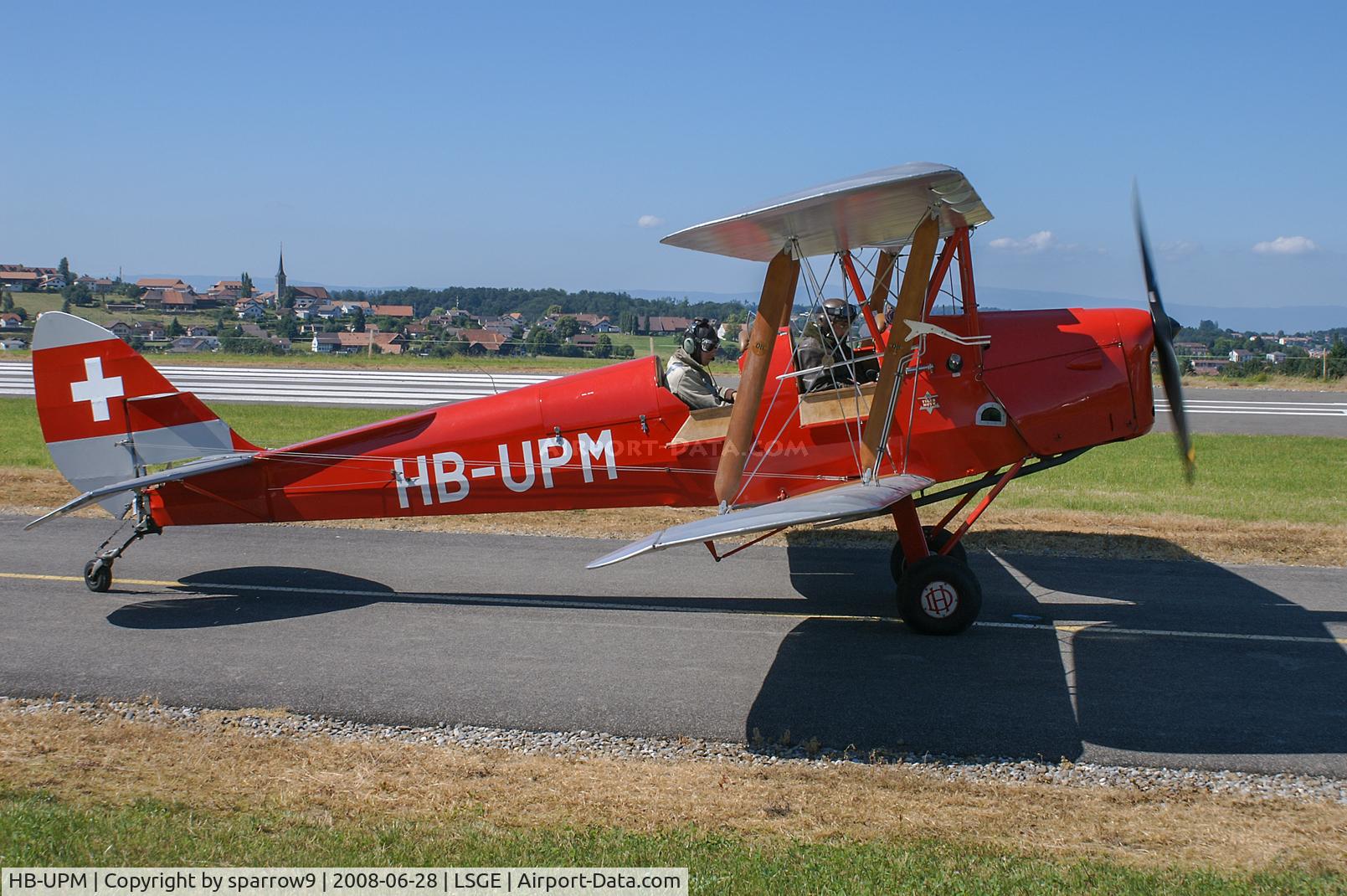HB-UPM, 1942 De Havilland New Zealand DH-82A Tiger Moth C/N DHNZ135, Ready to taxi at RIO Ecuvillens