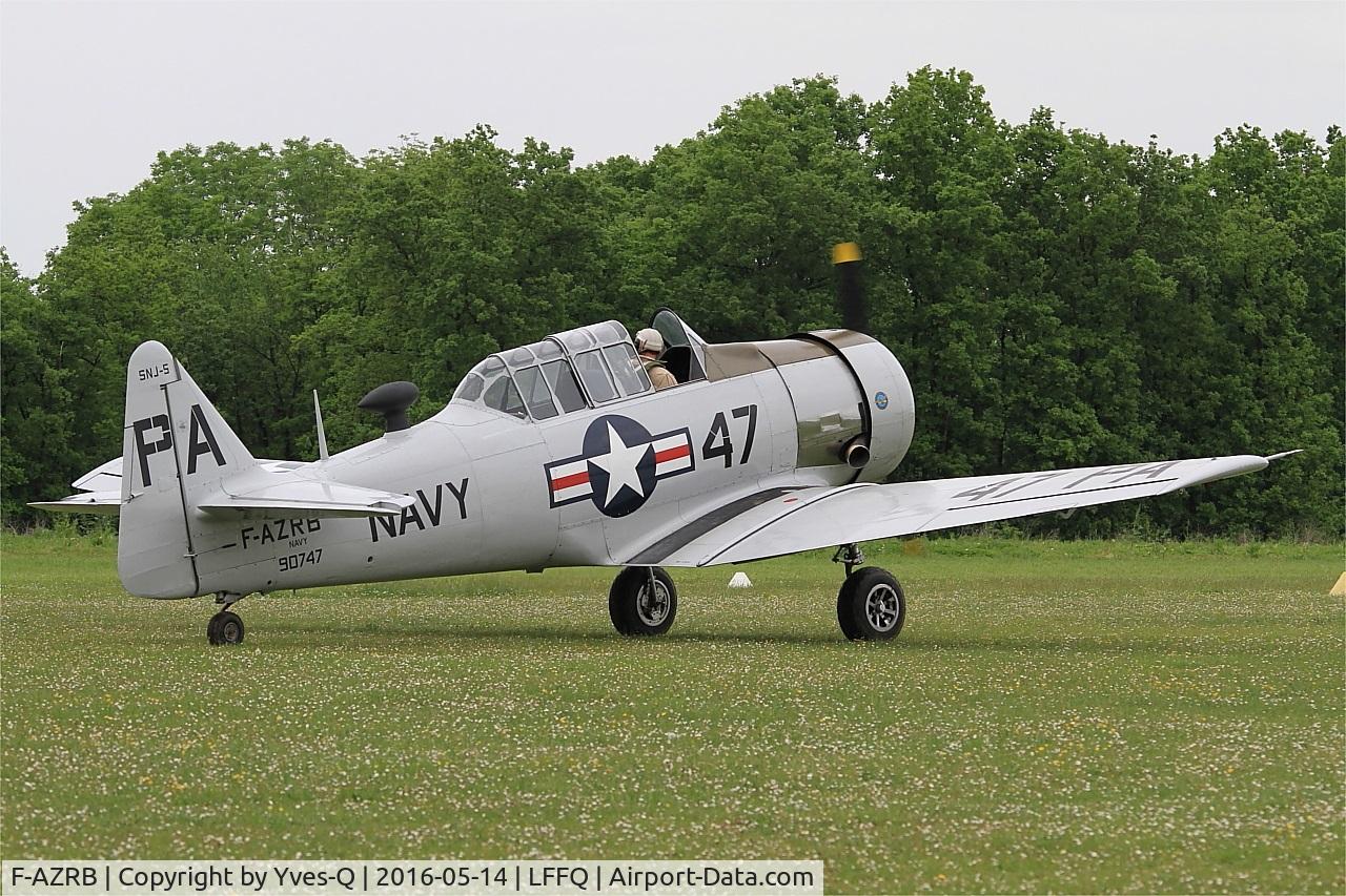 F-AZRB, North American SNJ-5 Texan Texan C/N 88-17955, North American SNJ-5 Texan, Taxiing to parking area, La Ferté-Alais airfield (LFFQ) Airshow 2016