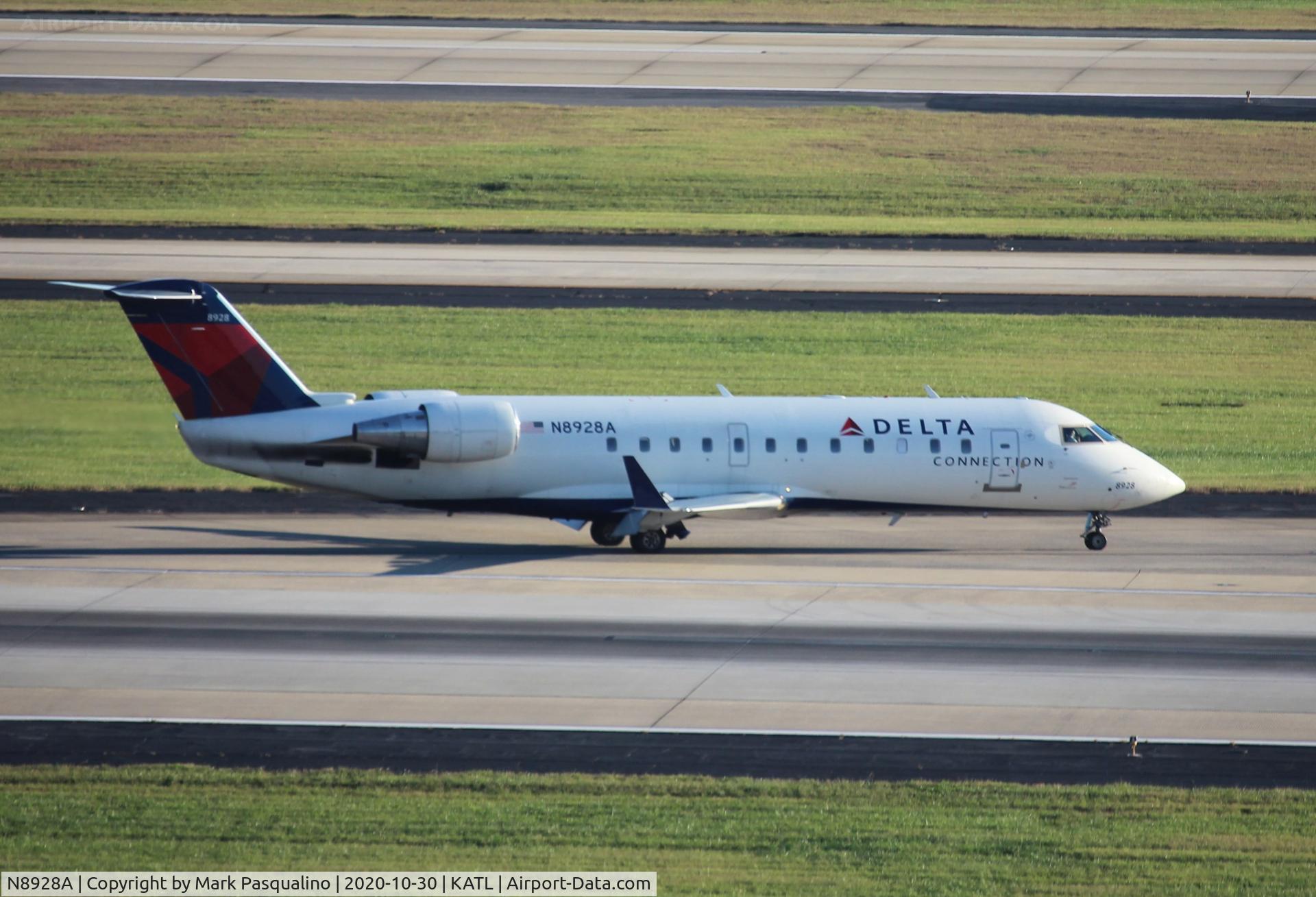 N8928A, 2004 Bombardier CRJ-200 (CL-600-2B19) C/N 7928, CL-600-2B19
