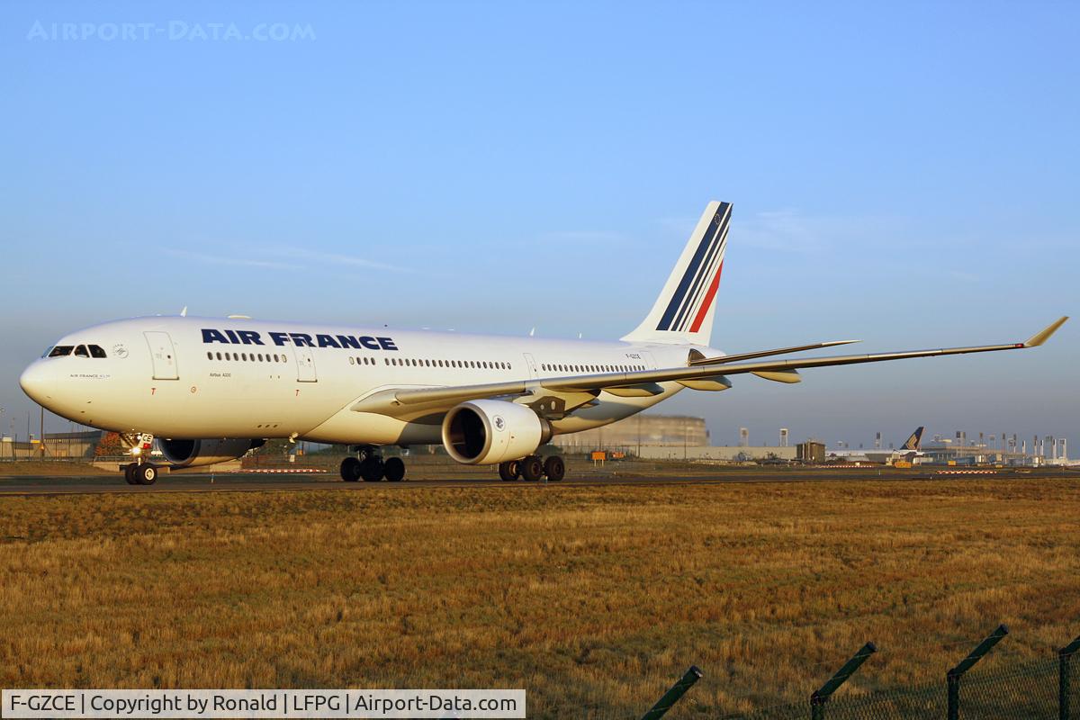 F-GZCE, 2002 Airbus A330-203 C/N 465, at cdg