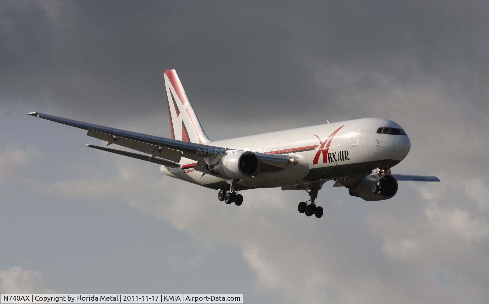 N740AX, 1983 Boeing 767-232 C/N 22213, MIA spotting 2011