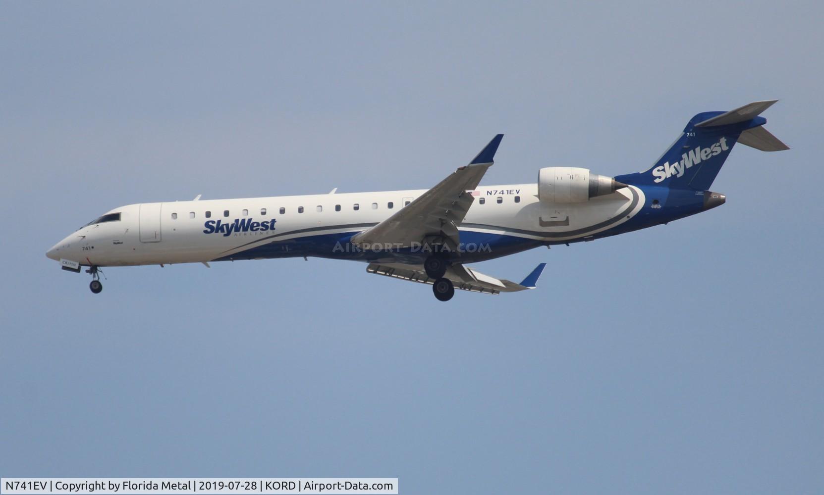 N741EV, 2004 Bombardier CRJ-701ER (CL-600-2C10) Regional Jet C/N 10155, ORD spotting 2019