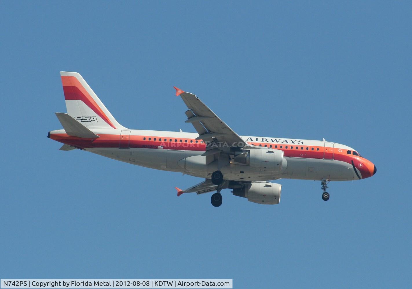 N742PS, 2000 Airbus A319-112 C/N 1275, DTW spotting 2012
