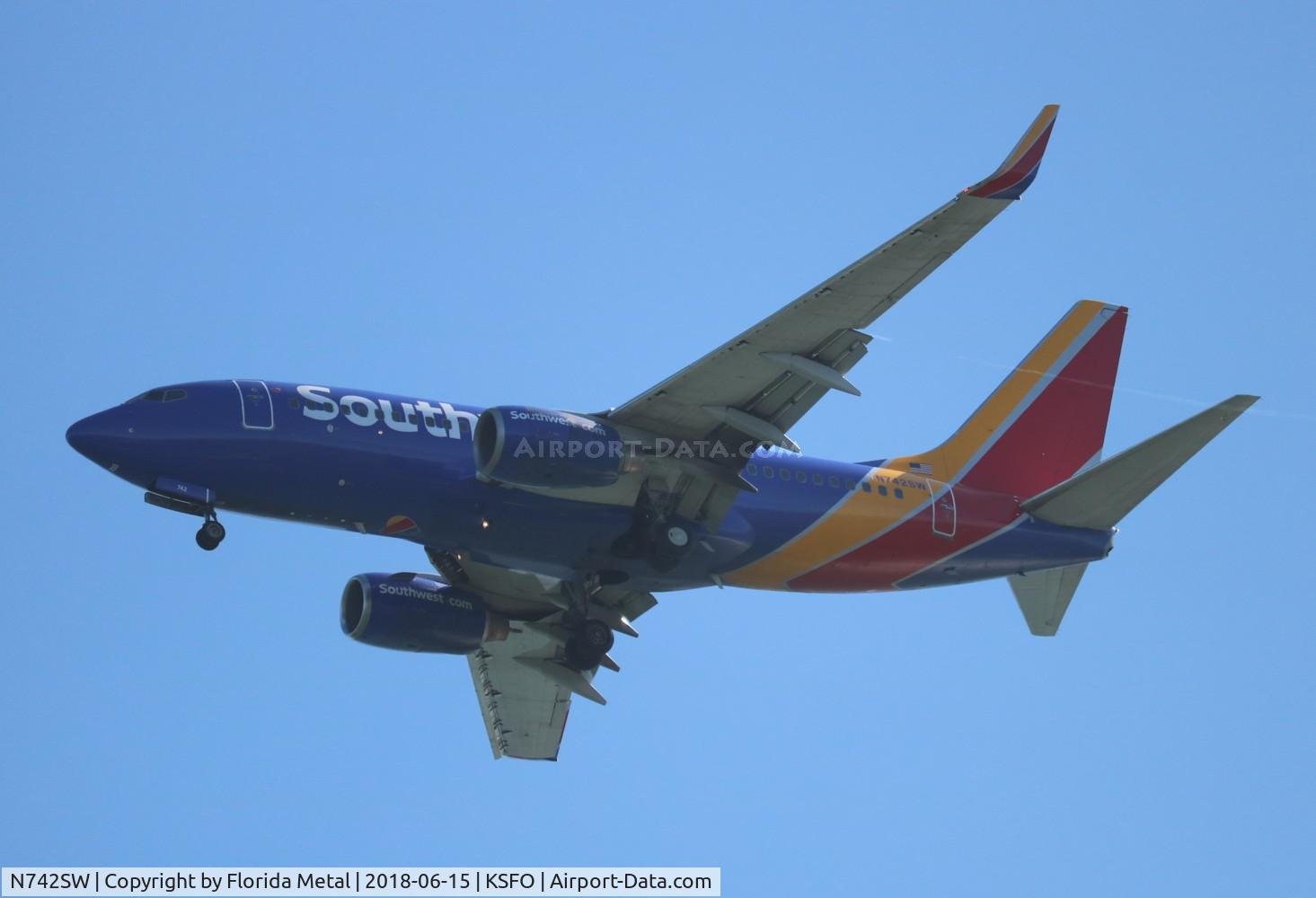 N742SW, 1998 Boeing 737-7H4 C/N 29278, SFO spotting 2018