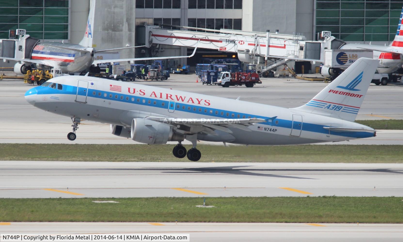 N744P, 2000 Airbus A319-112 C/N 1287, MIA spotting 2014