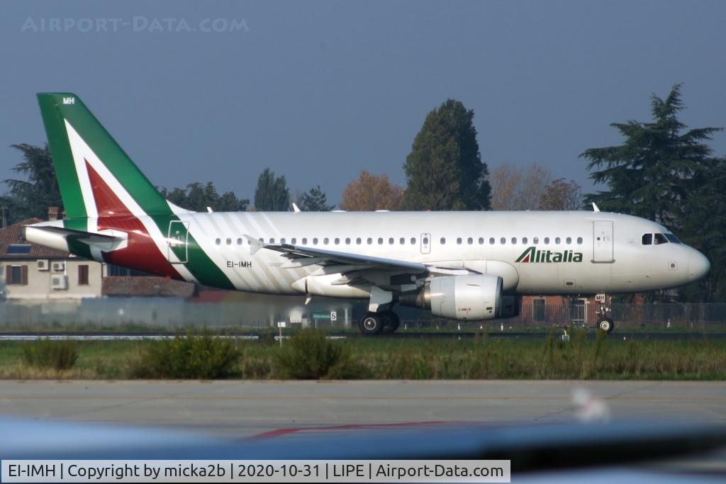 EI-IMH, 2003 Airbus A319-112 C/N 2101, Take off