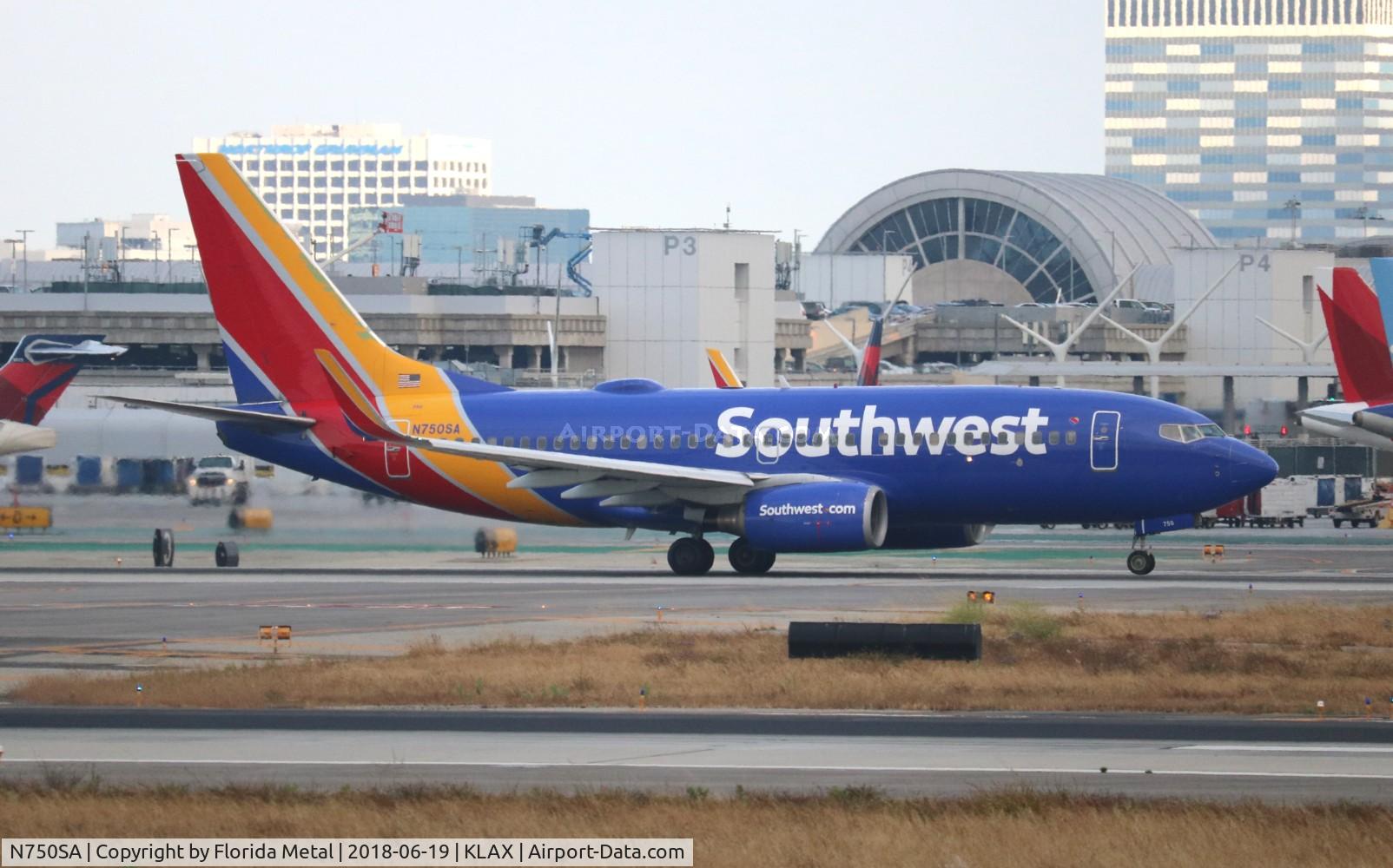 N750SA, 1999 Boeing 737-7H4 C/N 29802, LAX spotting 2018