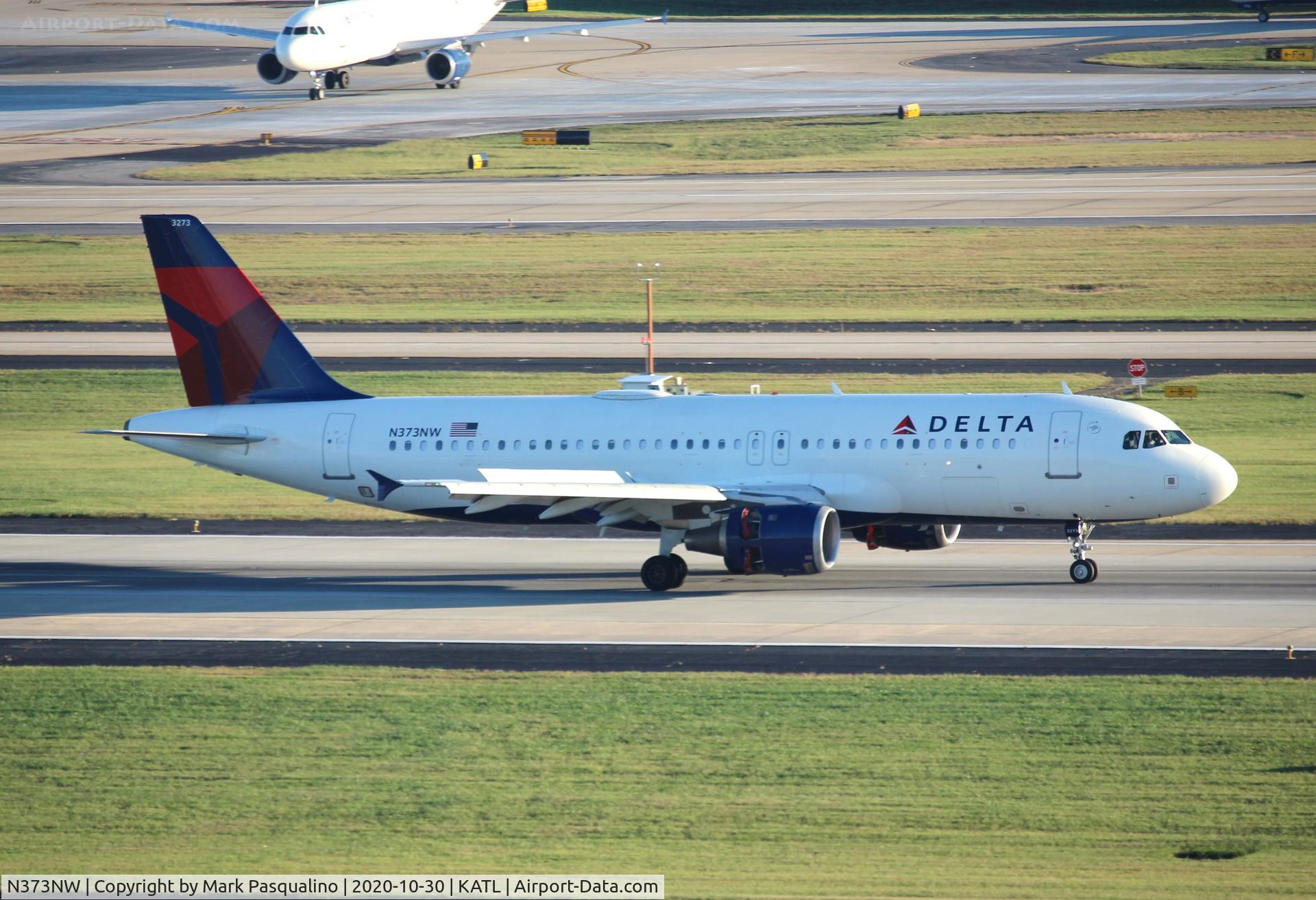 N373NW, 2001 Airbus A320-212 C/N 1641, Airbus A320-212