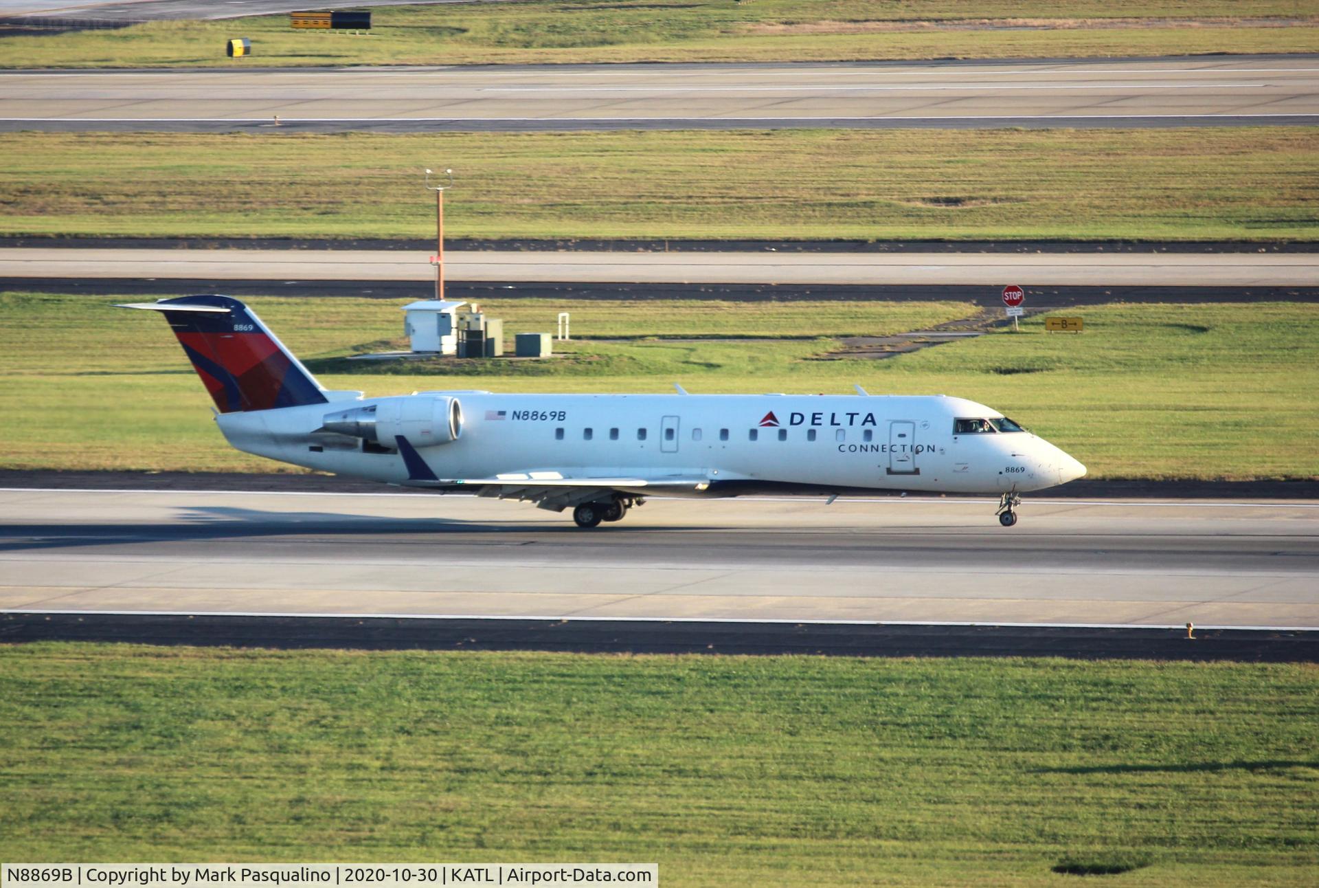 N8869B, 2003 Canadair CRJ-440 (CL-600-2B19) Regional Jet C/N 7869, CL-600-2B19