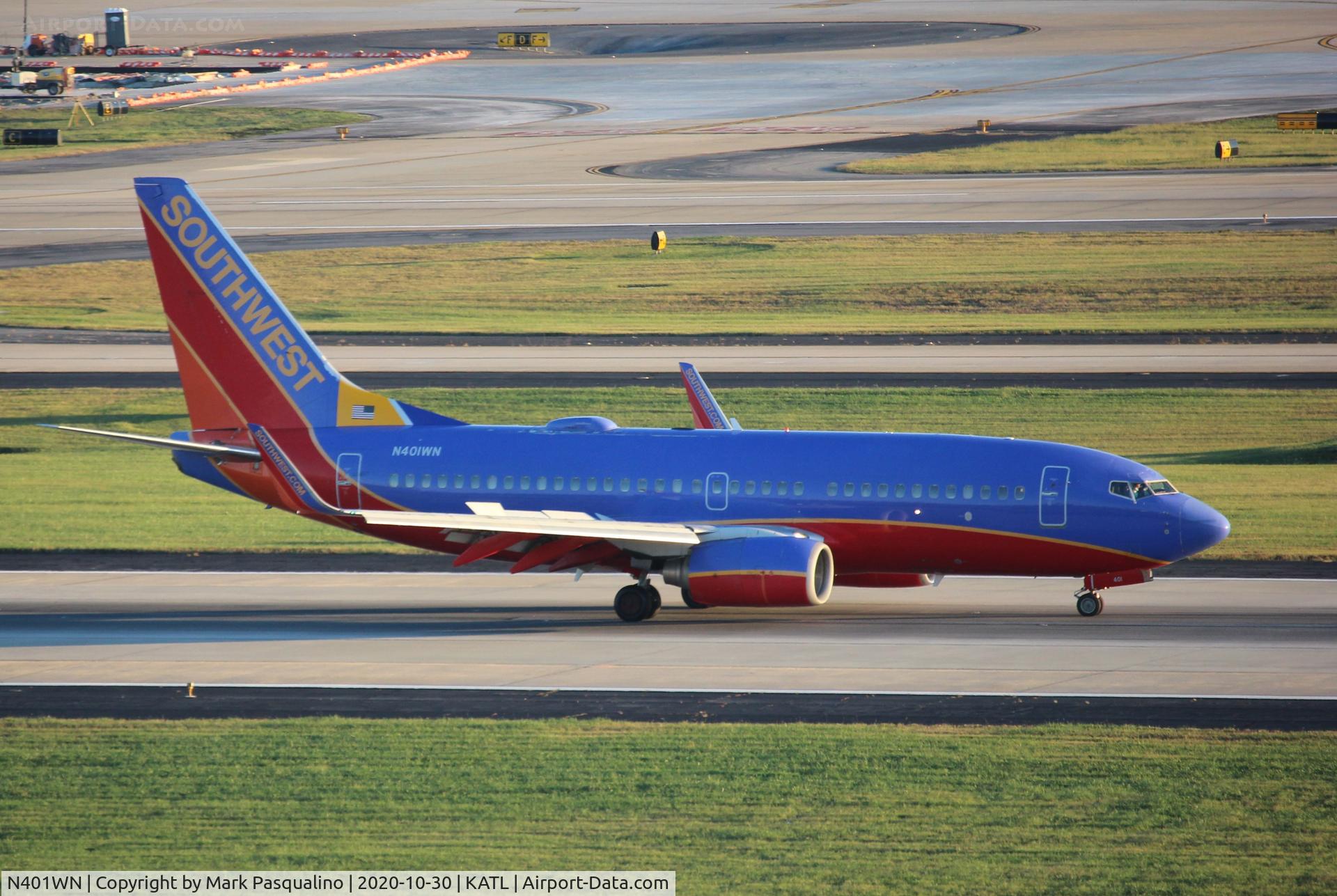 N401WN, 2001 Boeing 737-7H4 C/N 29813, Boeing 737-7H4