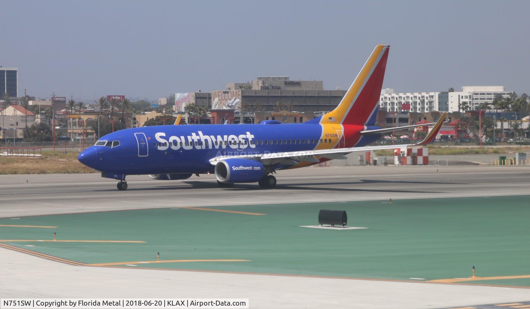 N751SW, 1999 Boeing 737-7H4 C/N 29803, LAX spotting 2018
